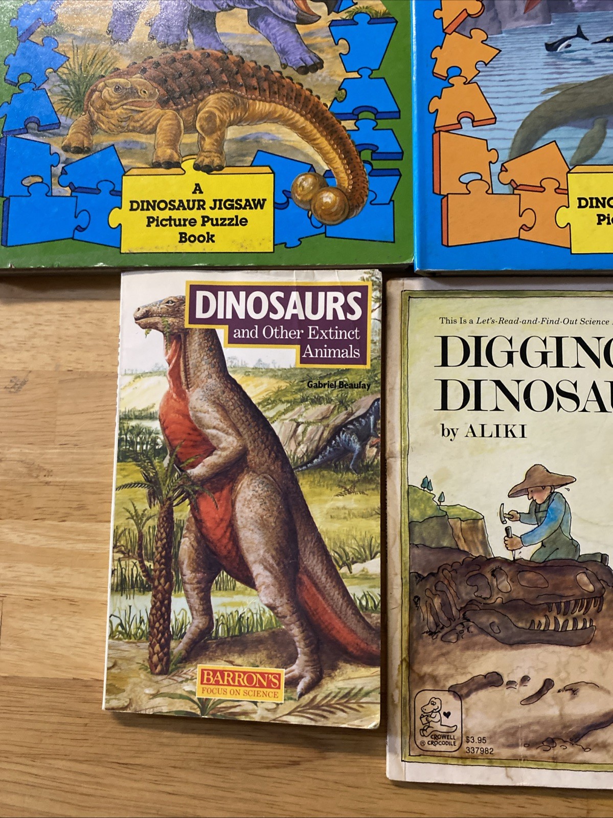 Dinosaurs- Lot of 2 Jigsaw Puzzle Books & 2 Paperback Books