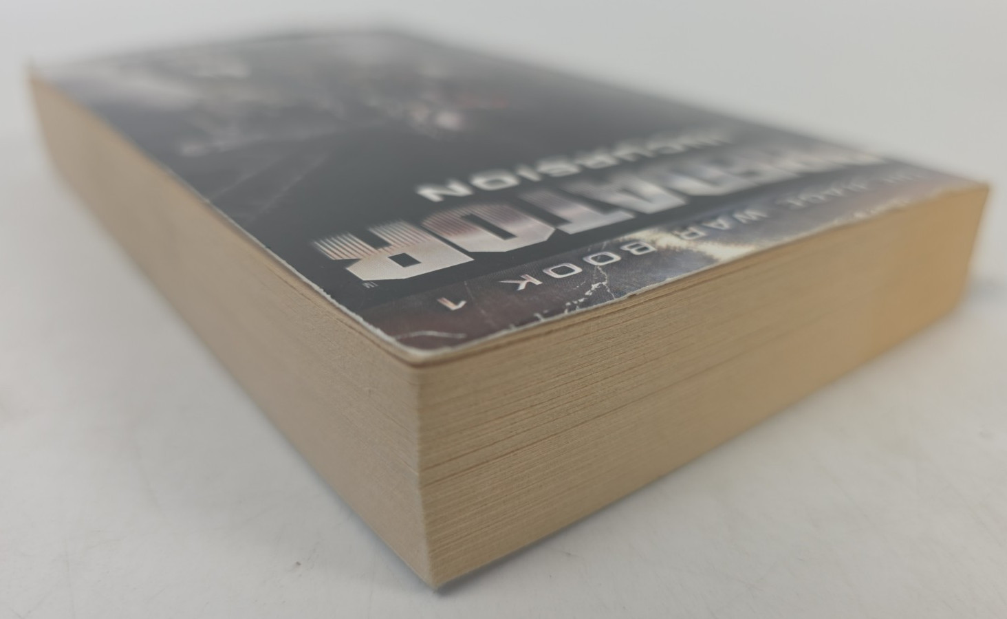 The Rage War 1-2: Predator Incursion & Alien Invasion by Tim Lebbon Titan Books