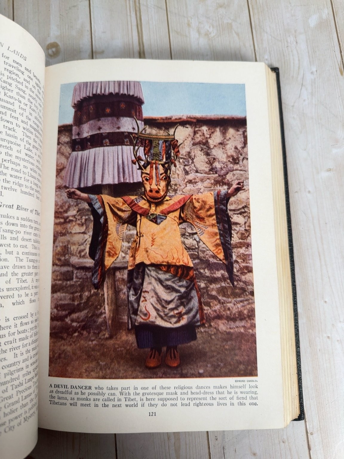 Lands and Peoples The World in Color Complete 7 Volume Set 1948 Grolier Society