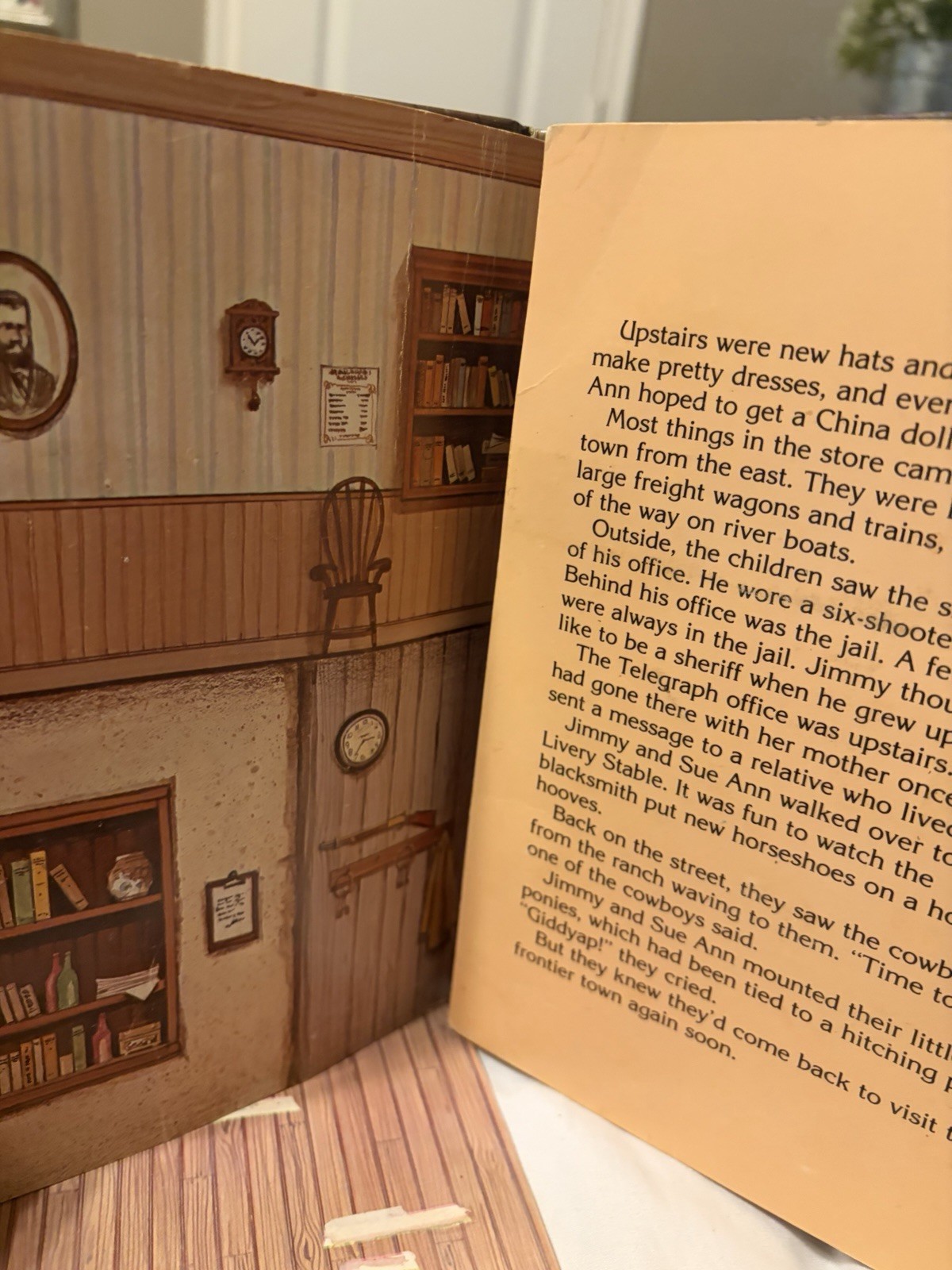 Frontier Town Panorama Pop-Up Book Vintage 1982 Peter Seymour Western Book
