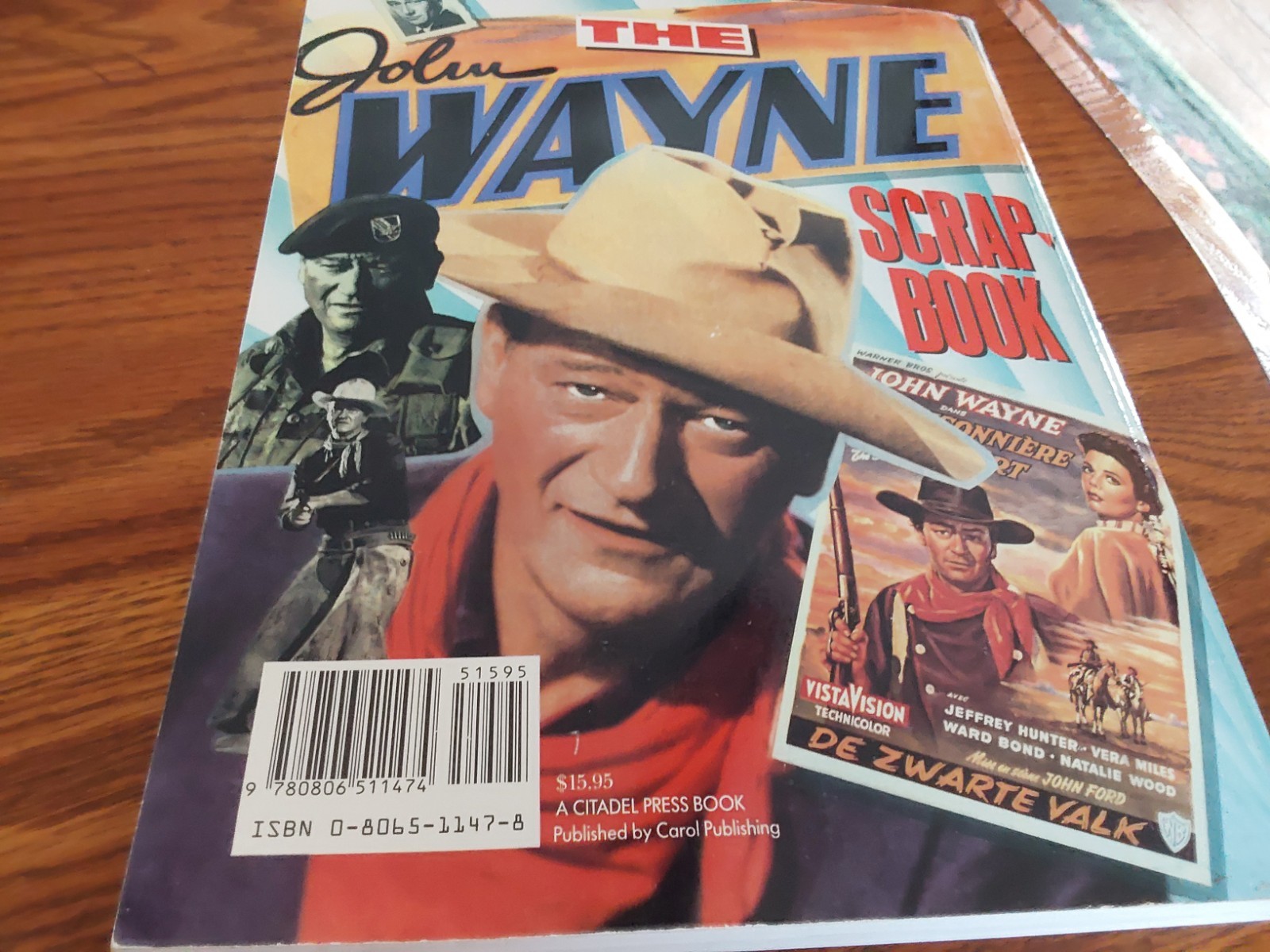 ILLUSTRATED 1989 JOHN WAYNE SCRAPBOOK 250 PAGES BY LEE PFEIFFER