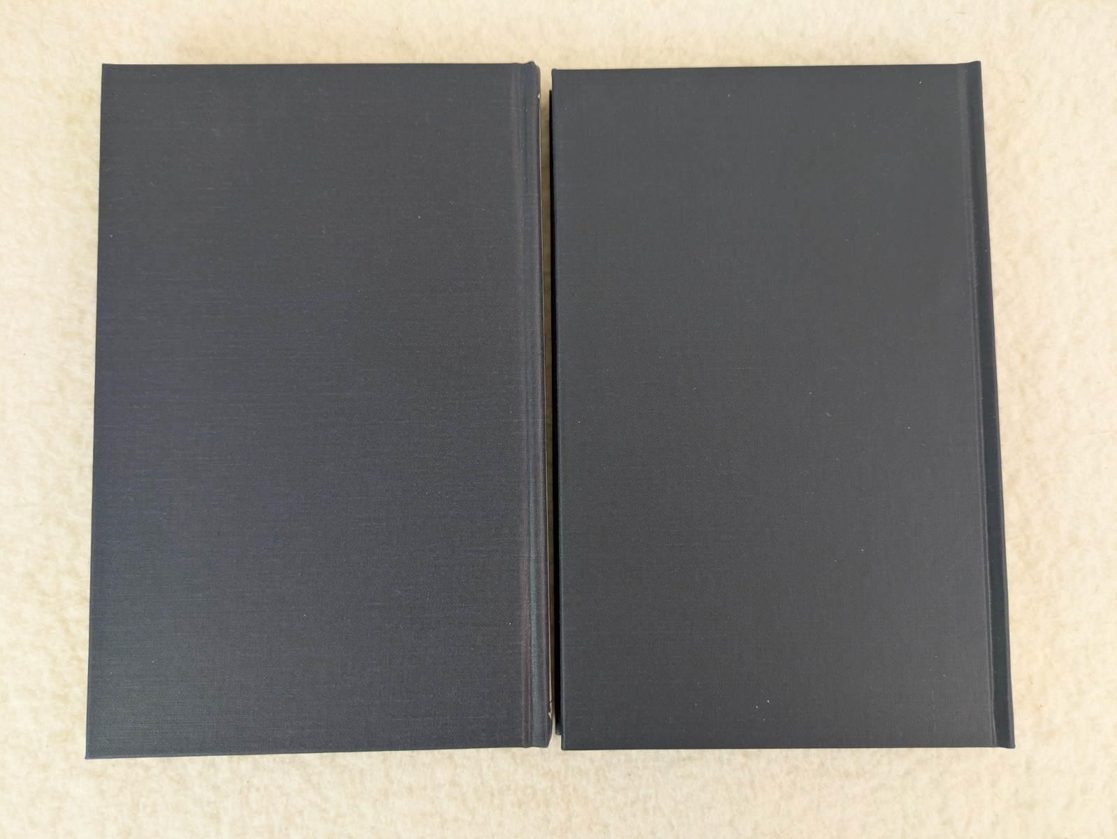 Lot of 2 KEN FOLLET Shakeout & Bear Raid Armchair Detective Collector’s Editions