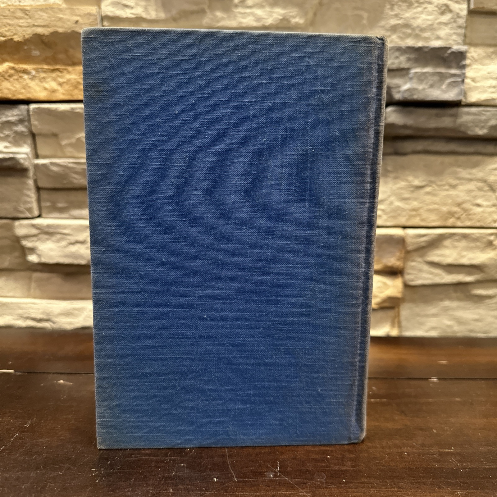 Sea Dogs Of To-Day By A. J. Villiers Henry Holt And Company 1931 First Printing