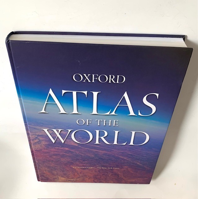 Atlas of the World 18th Edition Hardcover By Oxford University Press – EXCELLENT
