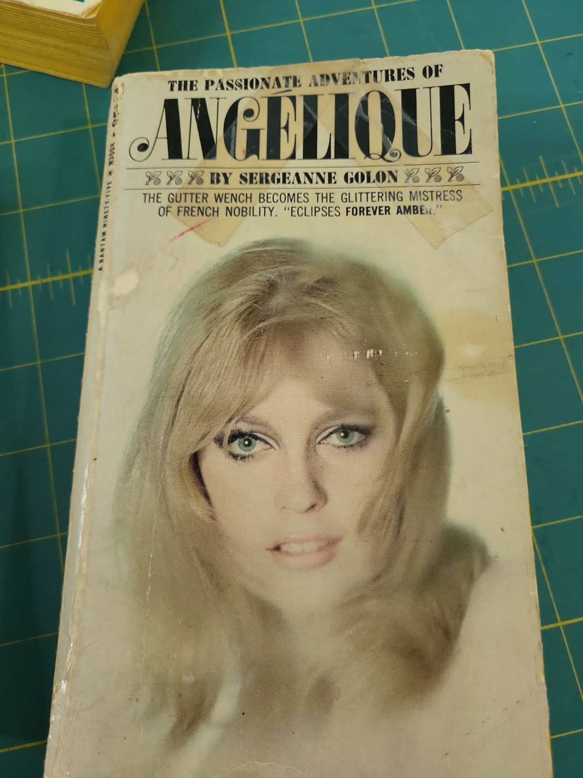Lot Of 8 Sergeane Golon Pb Books Angelique “SEE PHOTOS”