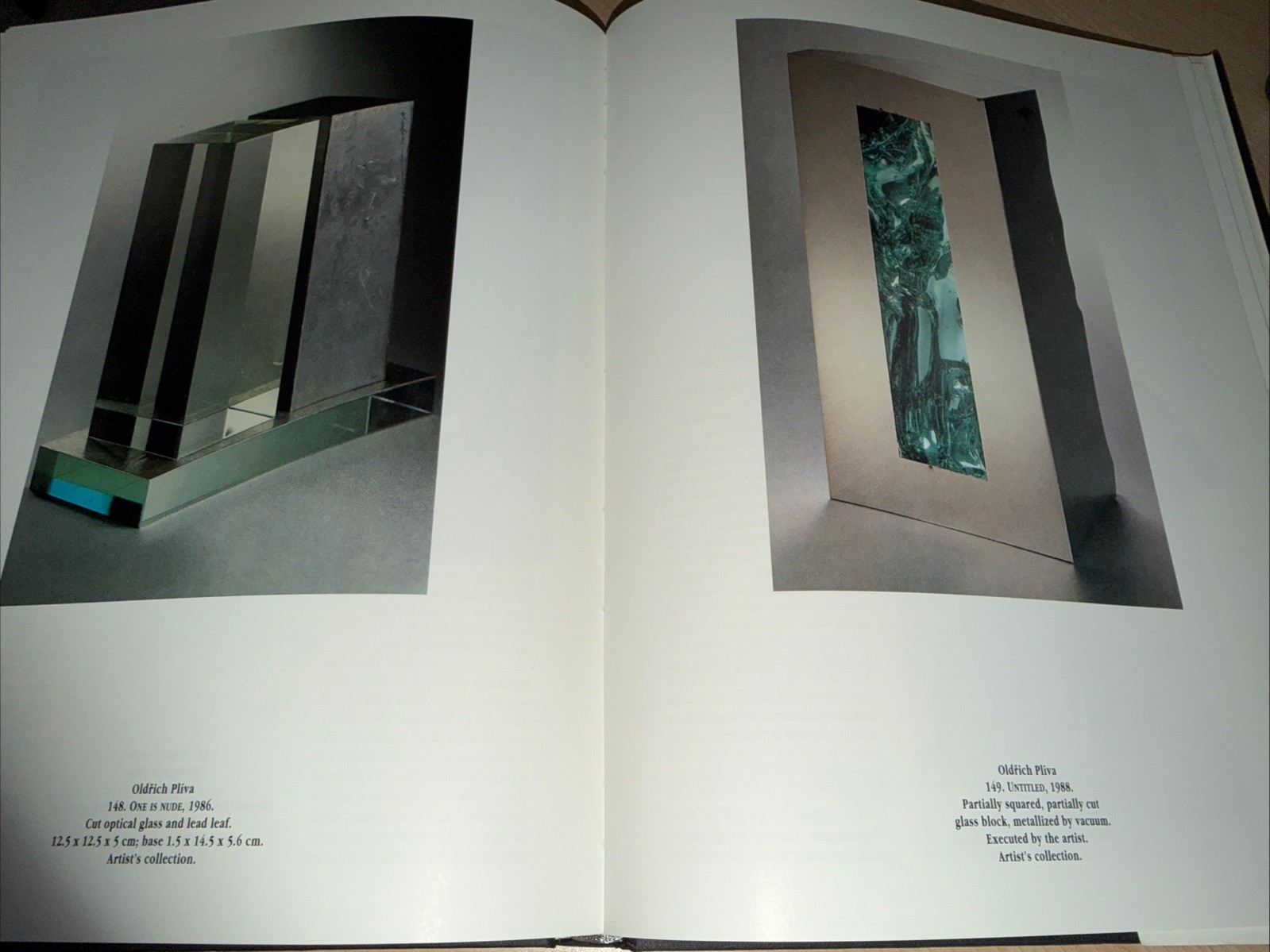 BOHEMIAN GLASS Petrova & Olivie Hardcover Book Collector Color Photos History
