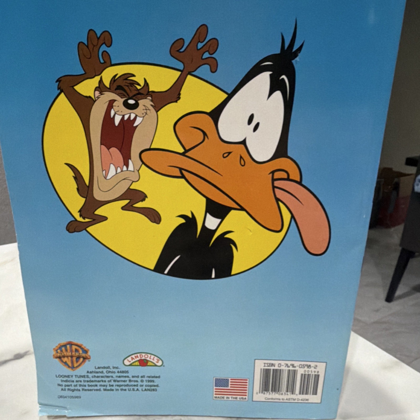 Looney Tunes Jumbo Coloring & Activity Book Illustrated PB 1999 Landoll English