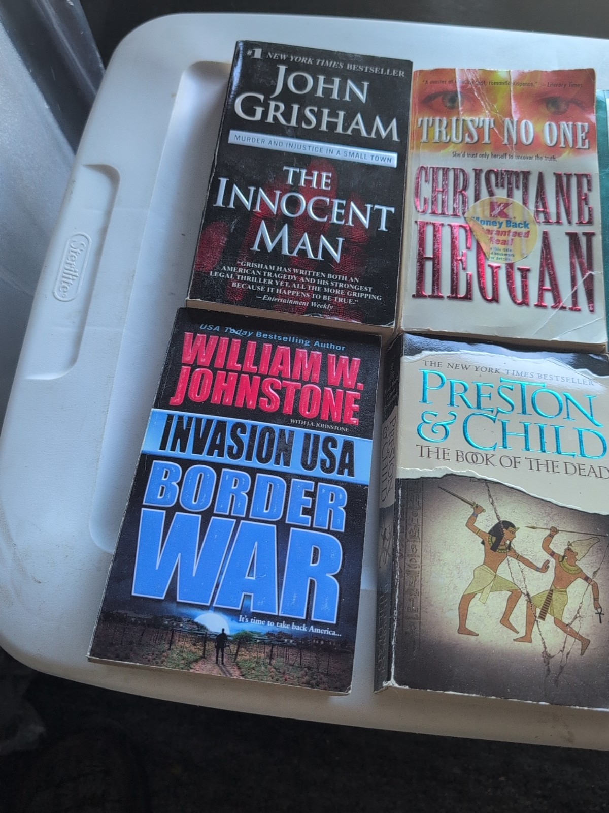Lot of 8 Mystery/Crime/Thriller/Suspense Paperbacks Random Mix of Books Nice
