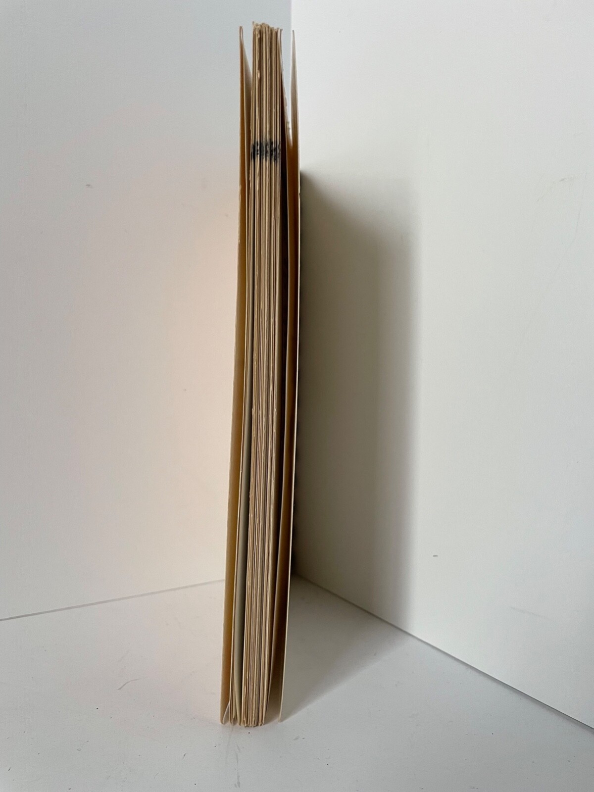 691 0f the BEST HOUSEHOLD TIPS -that save time and money 8 1/2 x 5 3/4 inches