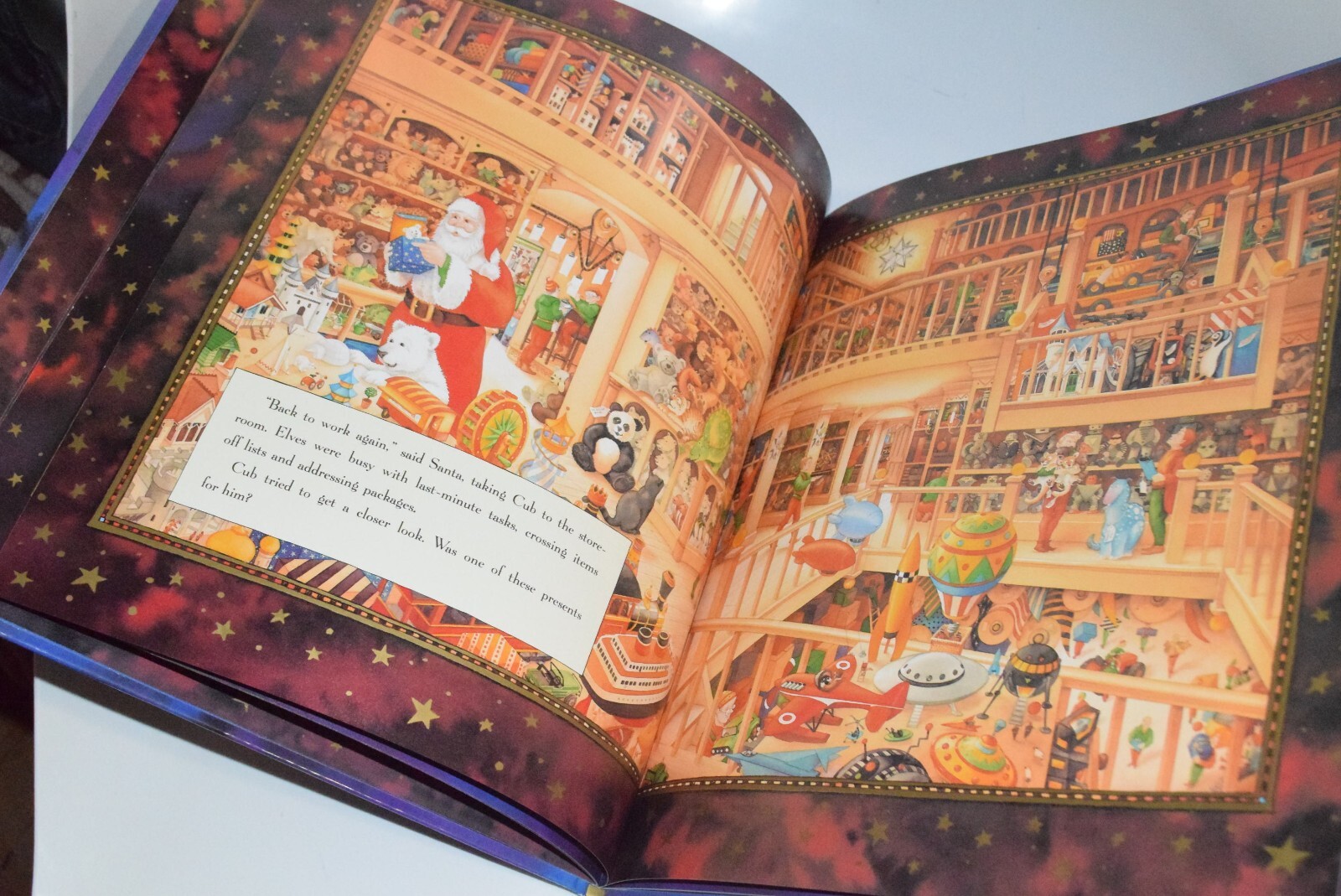 THE CHRISTMAS BEAR BY HENRIETTA STICKLAND. ILLUS. BY PAUL STICKLAND.