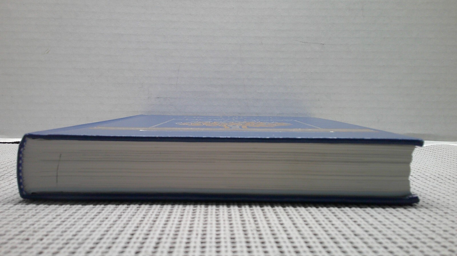 The New Book of Knowledge Vol 1 / A Encyclopedia Grolier 2003