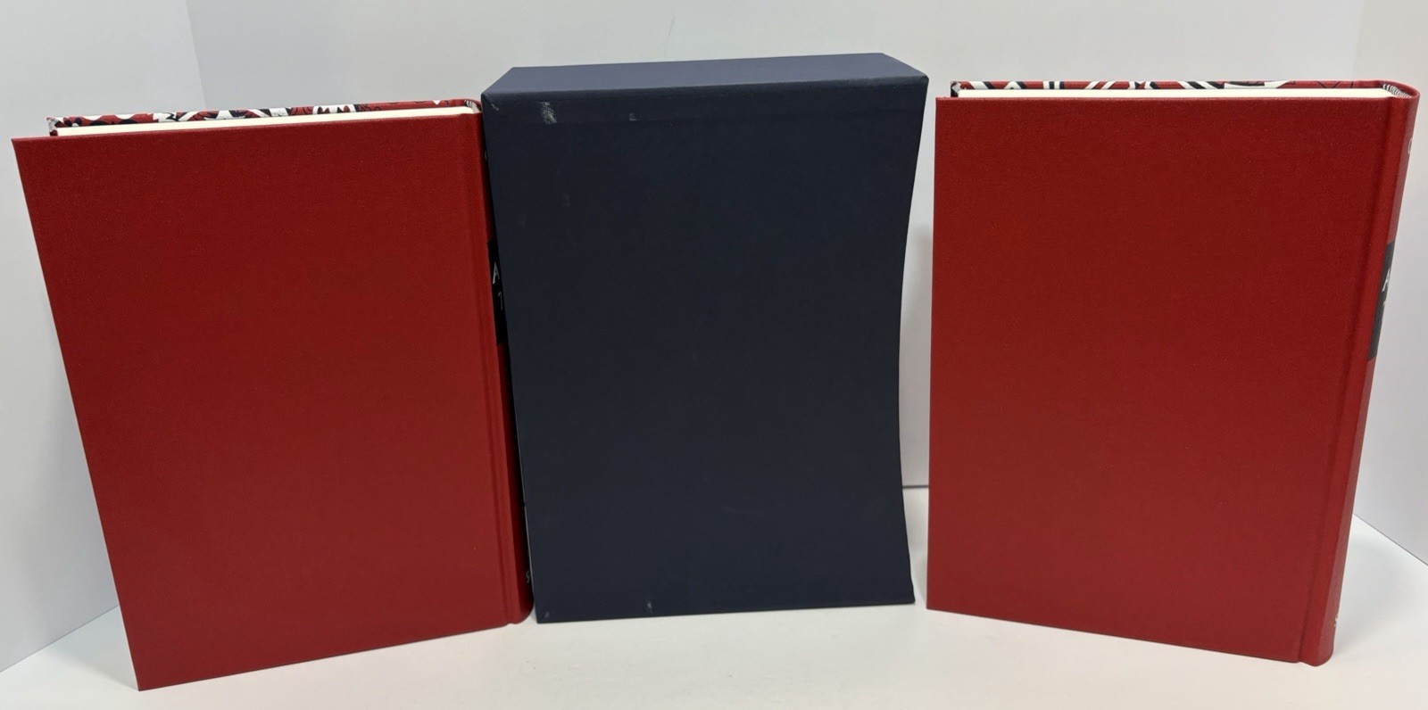 “A PEOPLE’S TRAGEDY: THE RUSSIAN REVOLUTION 1891-1924” Folio Society 2013 HC