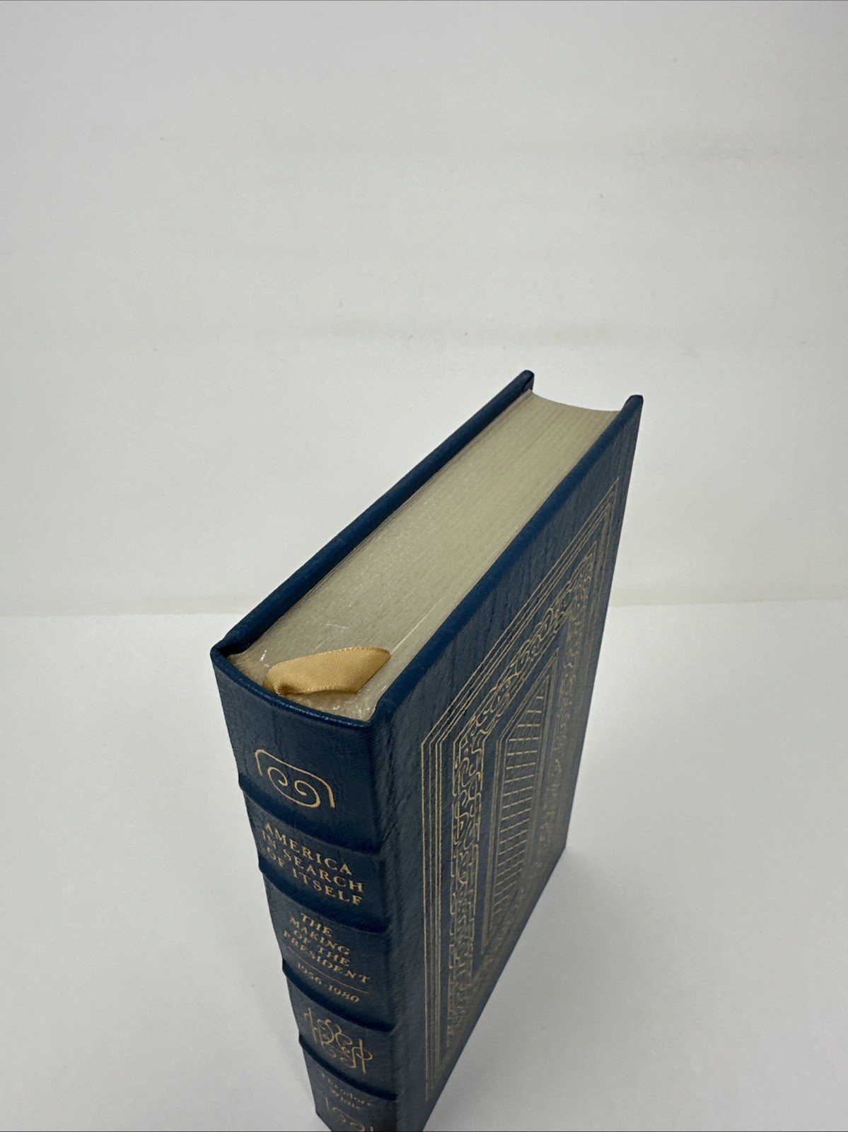 America In Search of Itself : The Making of The President The Easton Press 1986