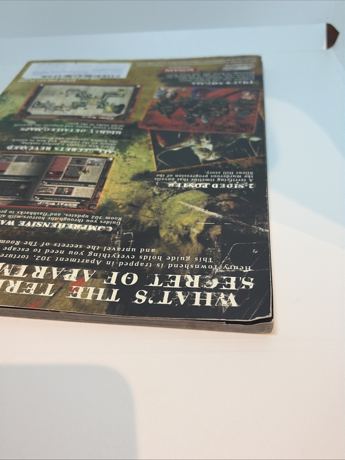 Silent Hill 4: The Room Official Strategy Guide (BradyGames, 2004) w/ Poster