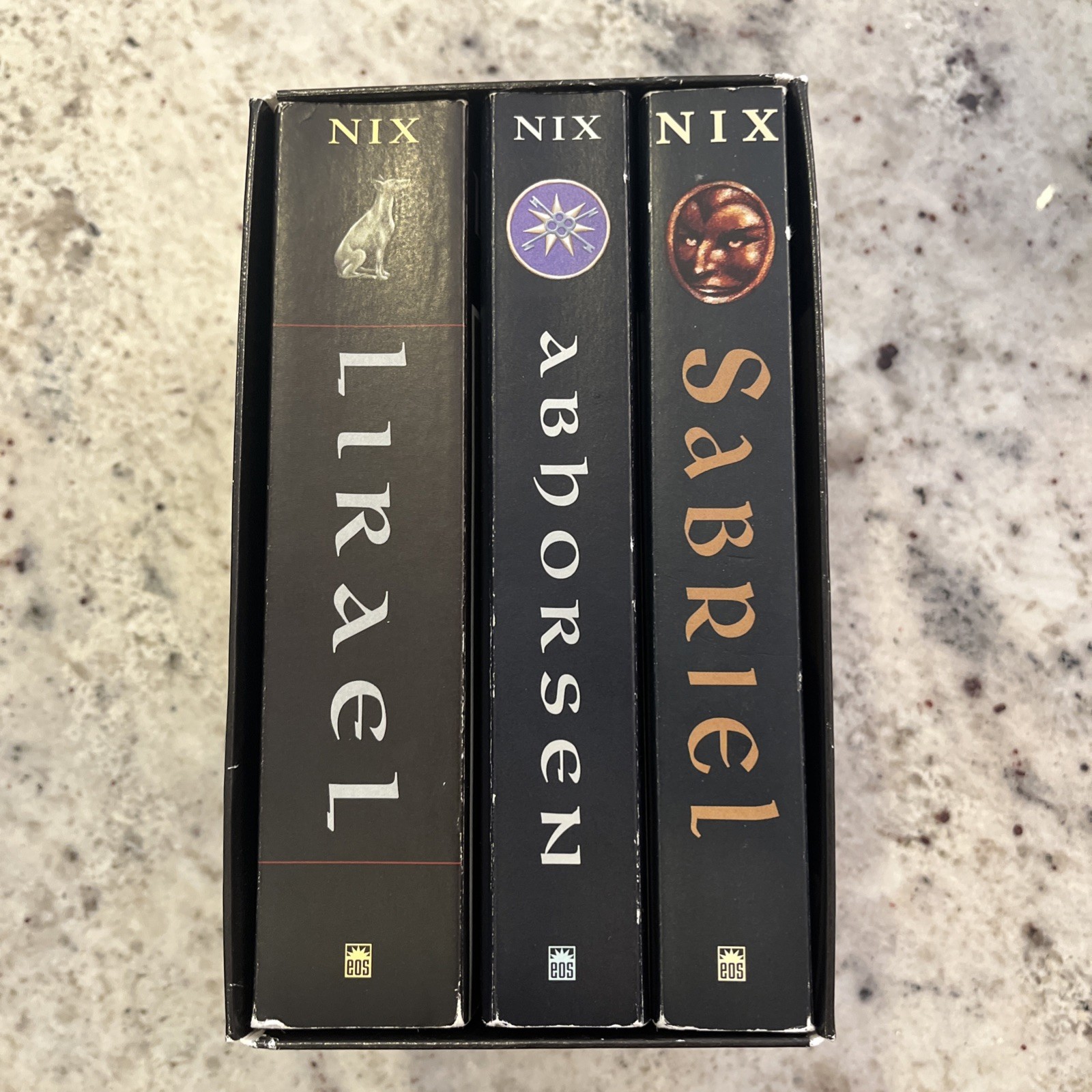 Garth Nix Old Kingdom Ser. Abhorsen Trilogy Box Set HarperCollins PB