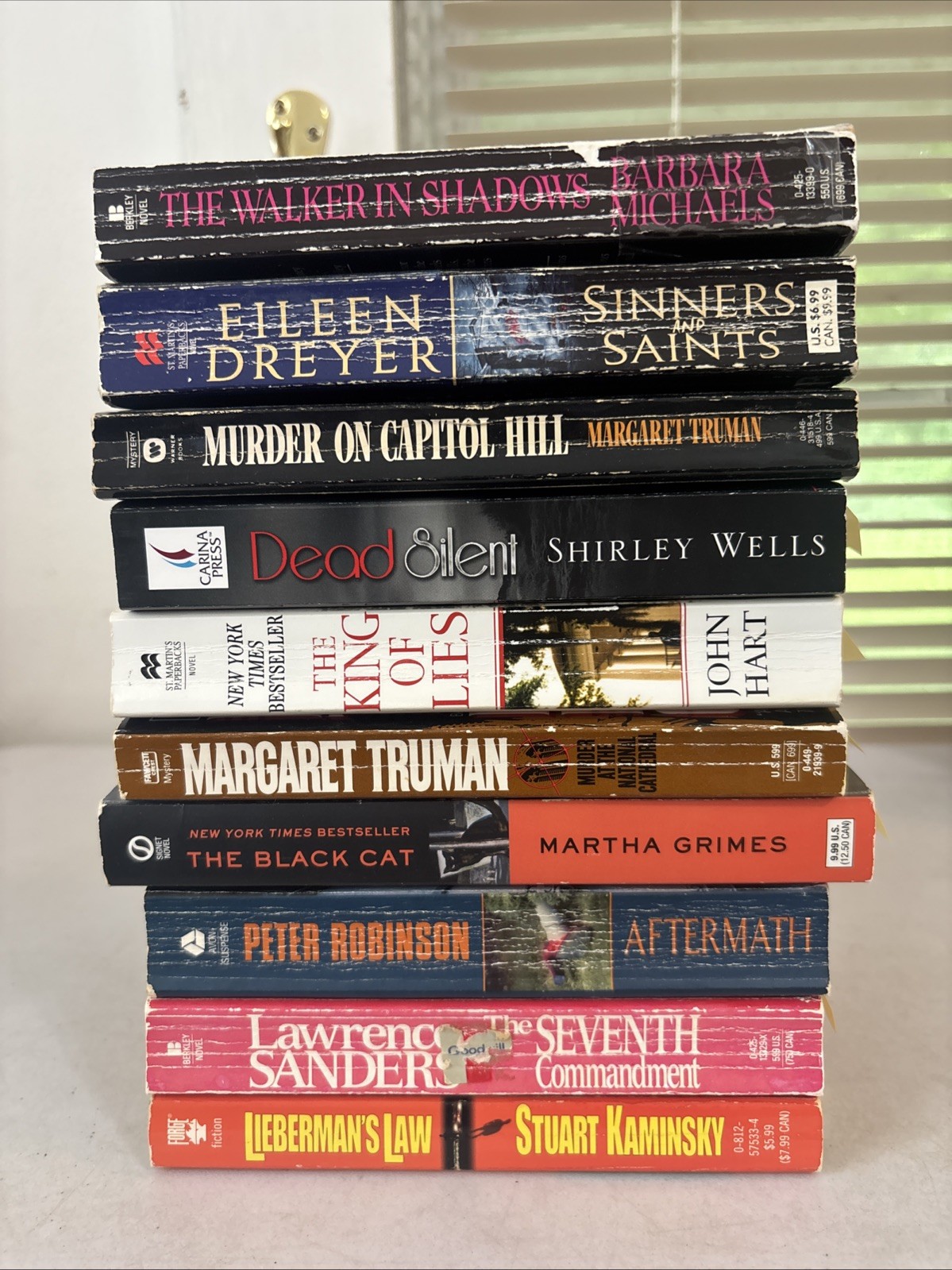 Lot of 10 – Mystery and Thrillers – Mixed Authors – FREE SHIPPING