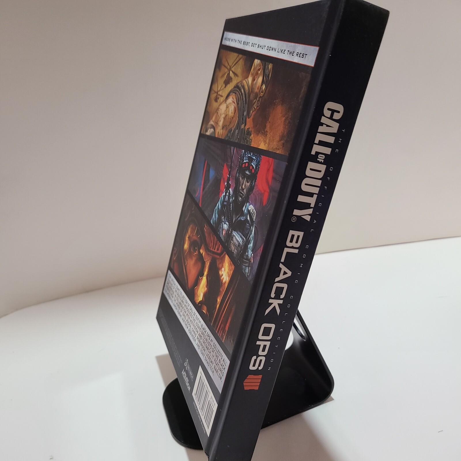 Call of Duty • Black Ops – The Official Comic Collection. 246 Pages + Hard Cover