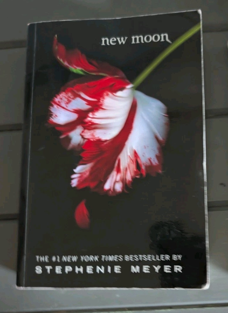Twilight Saga By Stephanie Meyer Book Set Mixed Lot of 8 Host Life and Death