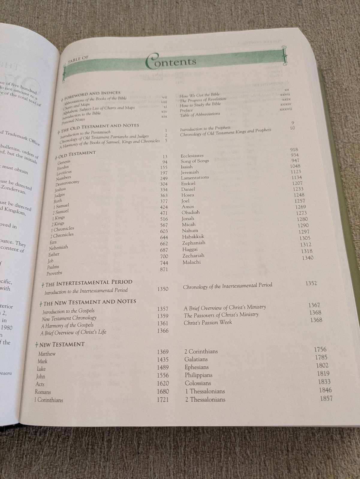The MacArthur Study Bible: New International Version, Signature Series | 2013