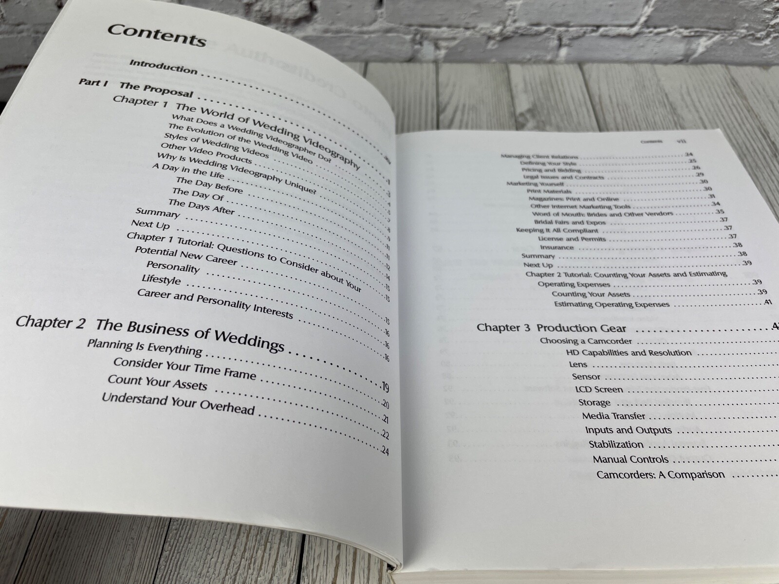 Wedding Videography by Joanna Silber – Paperback – 420 Pages