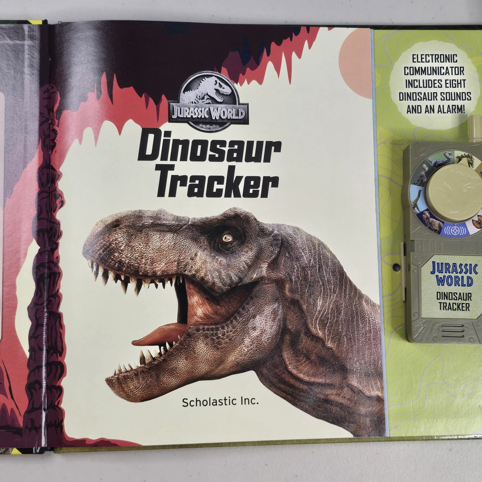 Scholastic Jurassic World Dinosaur Trainer HandBook Rare WORKS MAKES SOUNDS ROAR