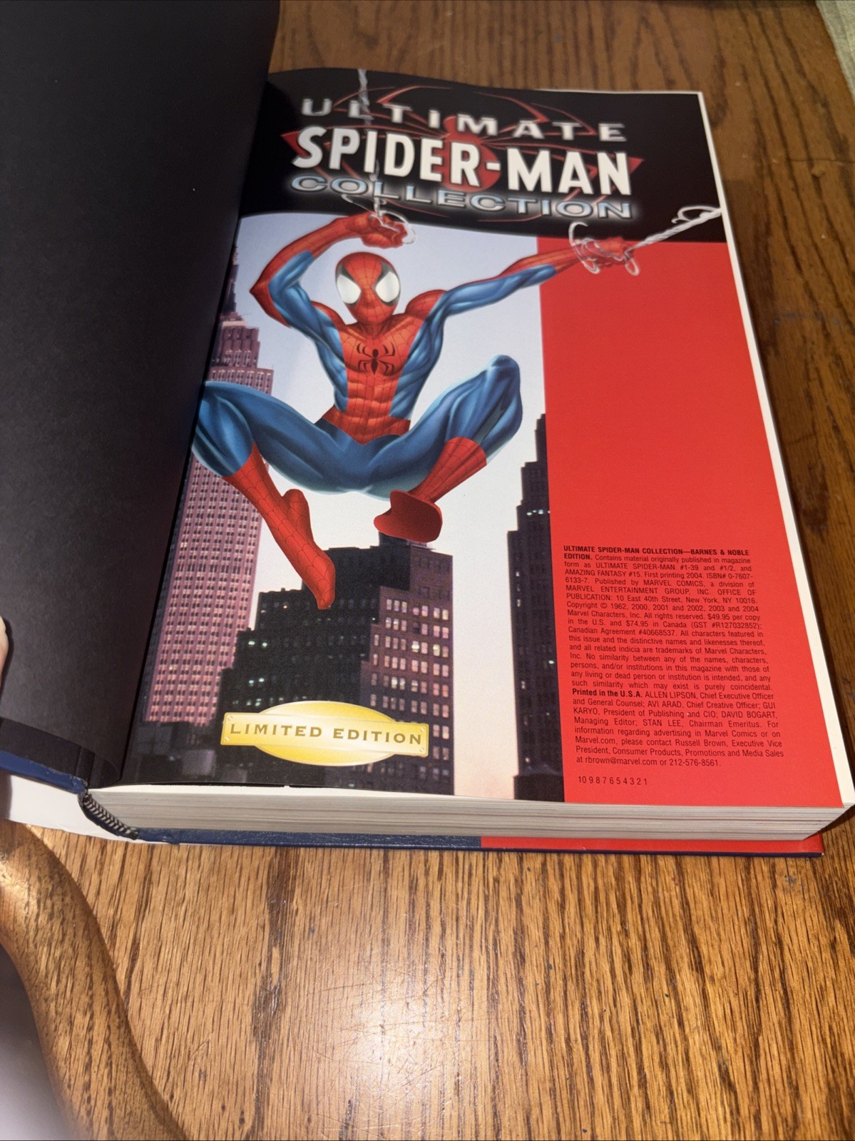 ULTIMATE SPIDER-MAN COLLECTION – BARNES & NOBLE EDITION By Brian Michael Bendis