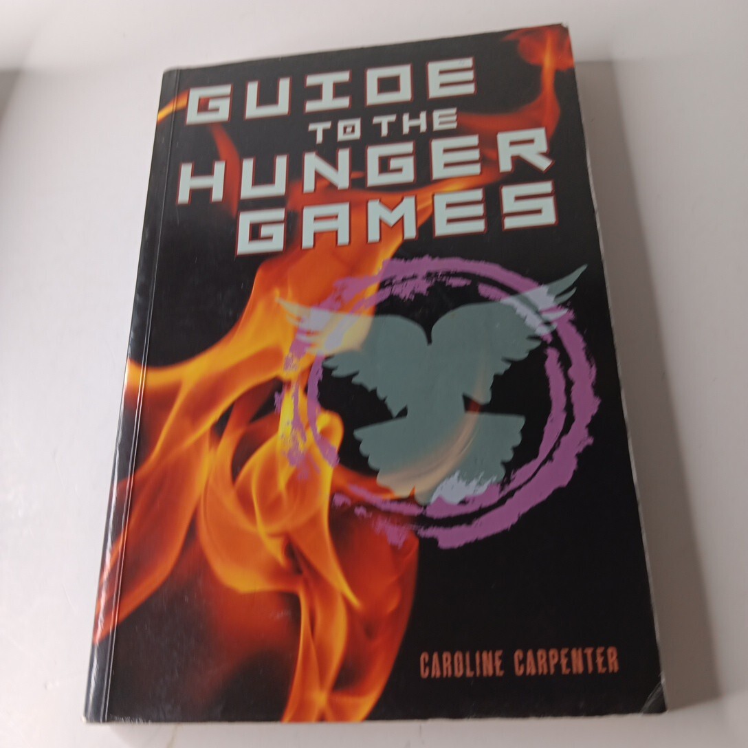The Hunger Games (Book 1) + Guide To The Hunger Games + DVD