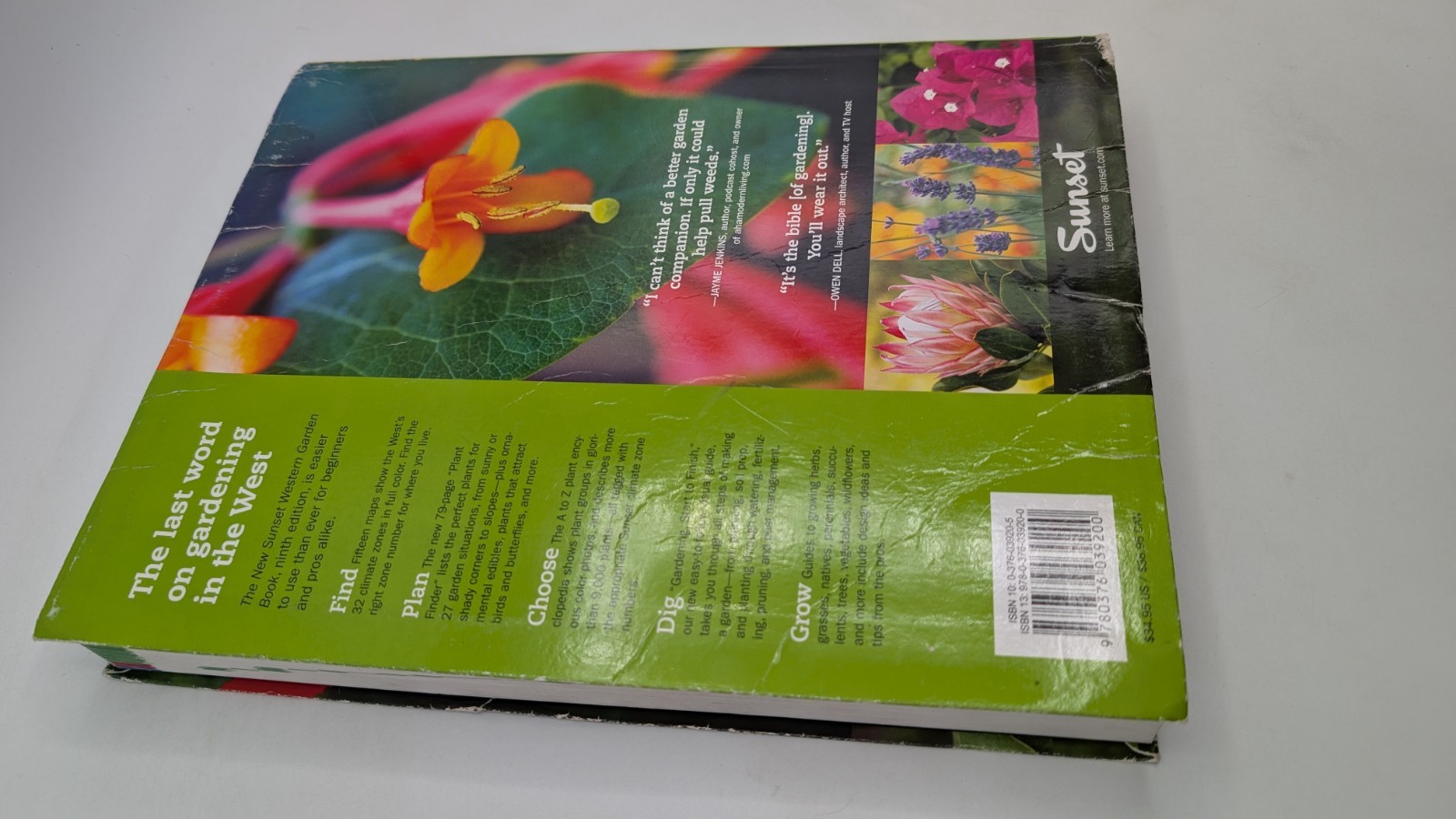 New Western Garden Book : The Ultimate Gardening Guide by Sunset Magazine…