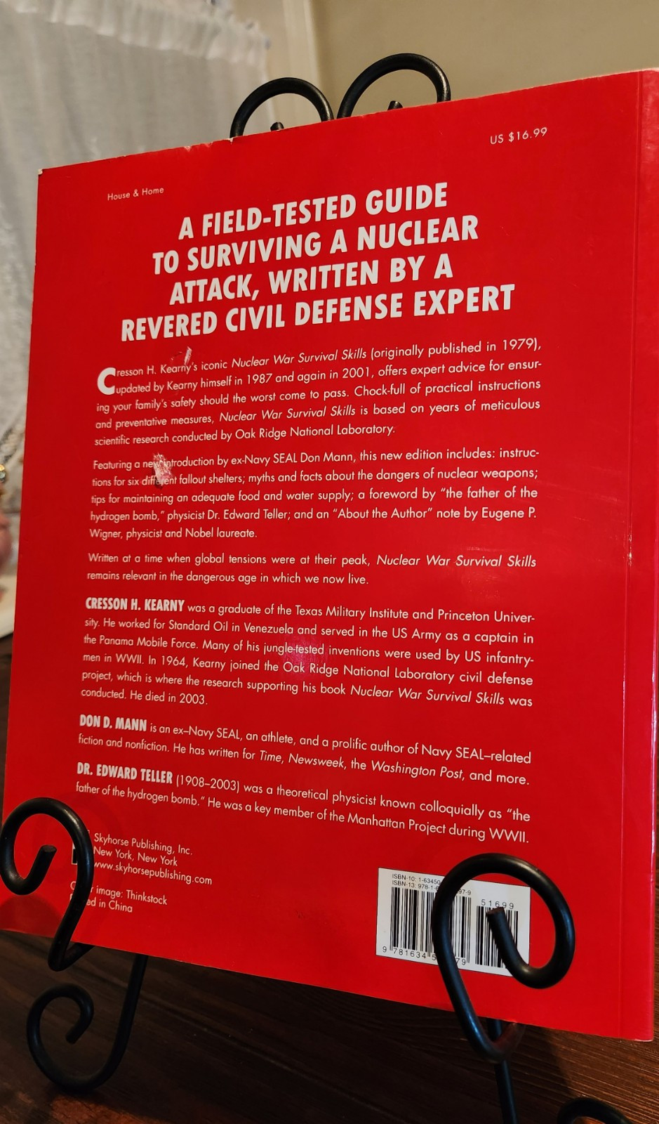 NUCLEAR WAR SURVIVAL SKILLS : Lifesaving Nuclear Facts and Self-Help Instruct