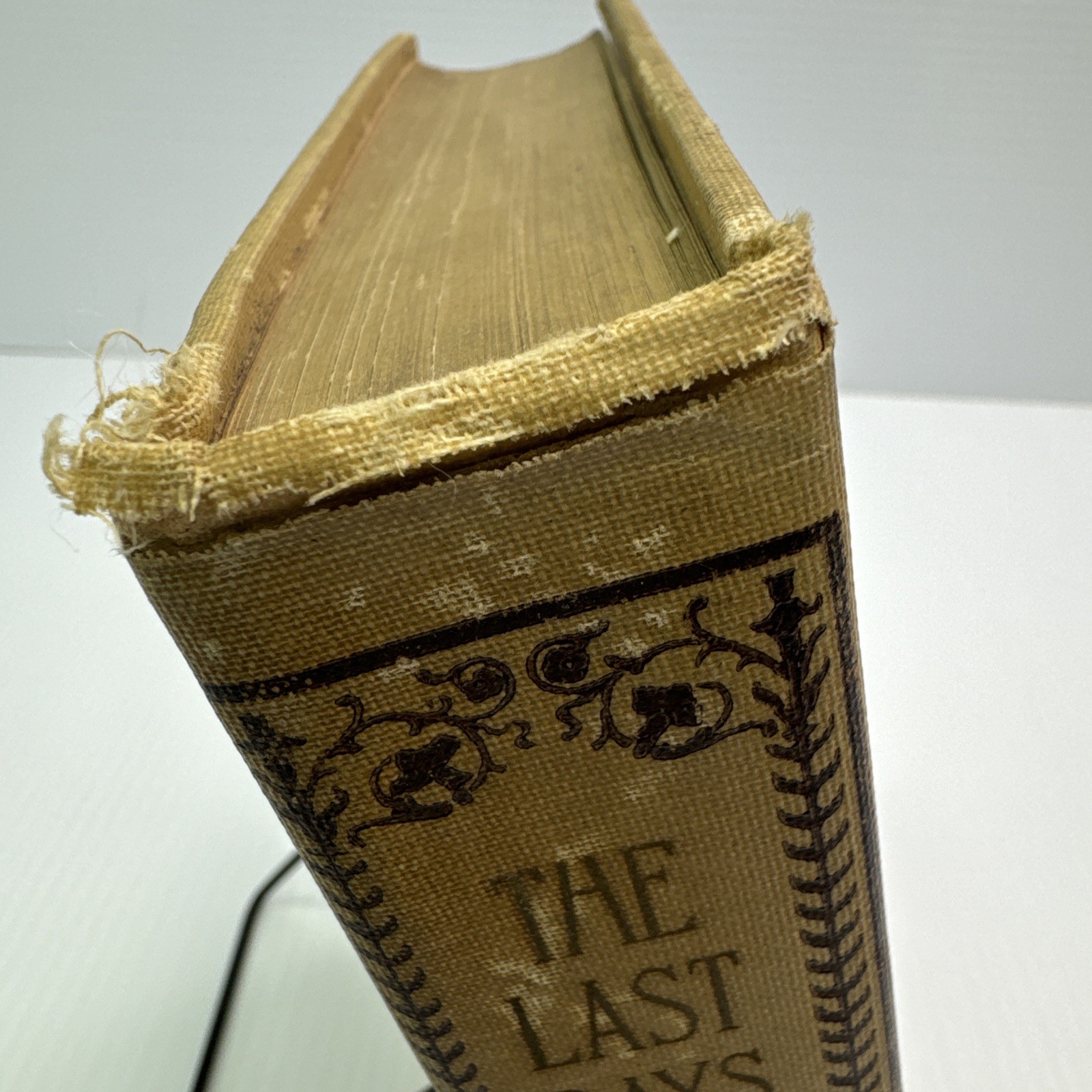 The Last Days of Pompeii Edward Bulwer Lytton Hardcover Antique Historical Novel