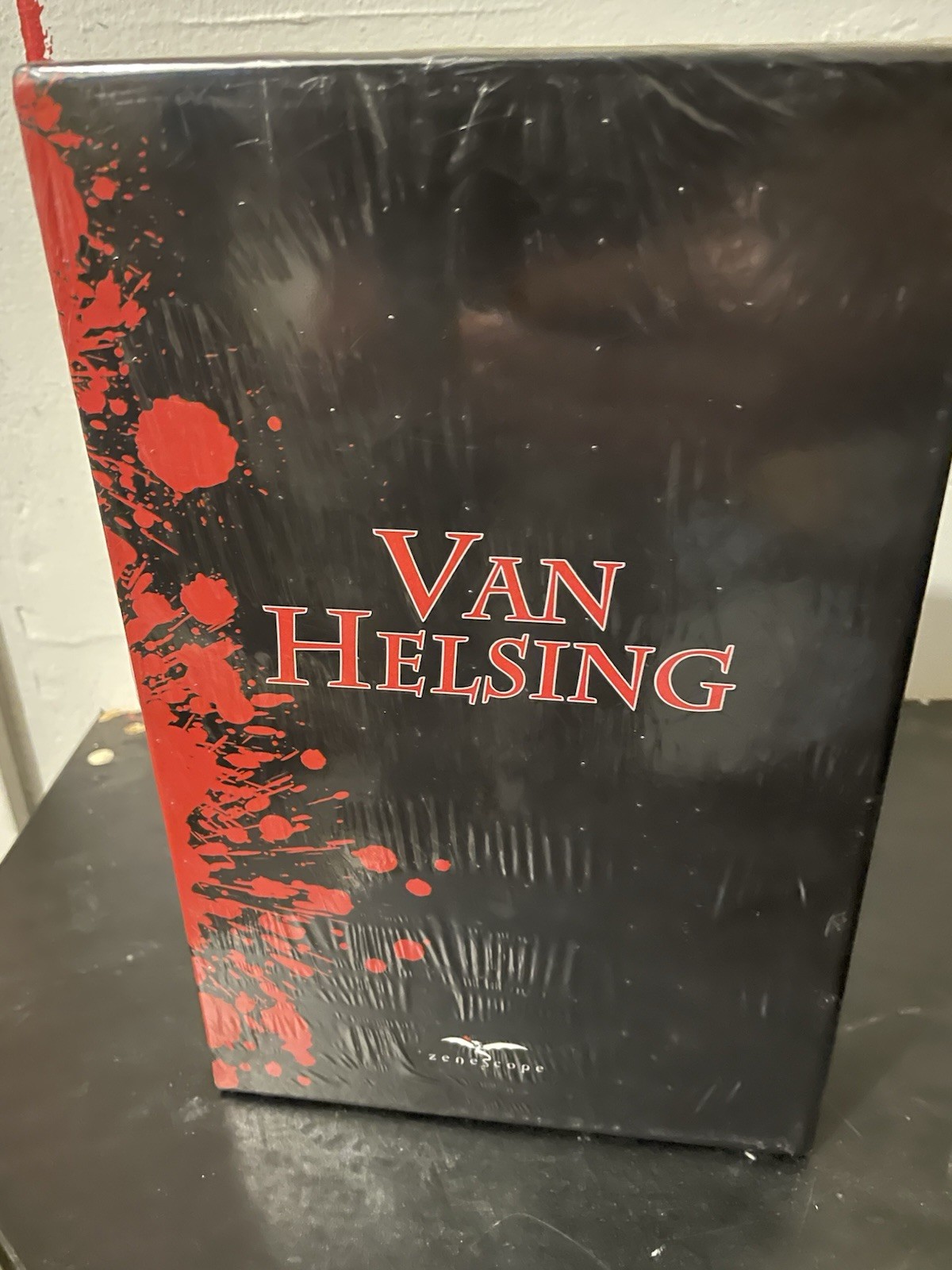 Van Helsing Box Set 9 TPB Volumes in Slipcase Zenescope. Brand new.
