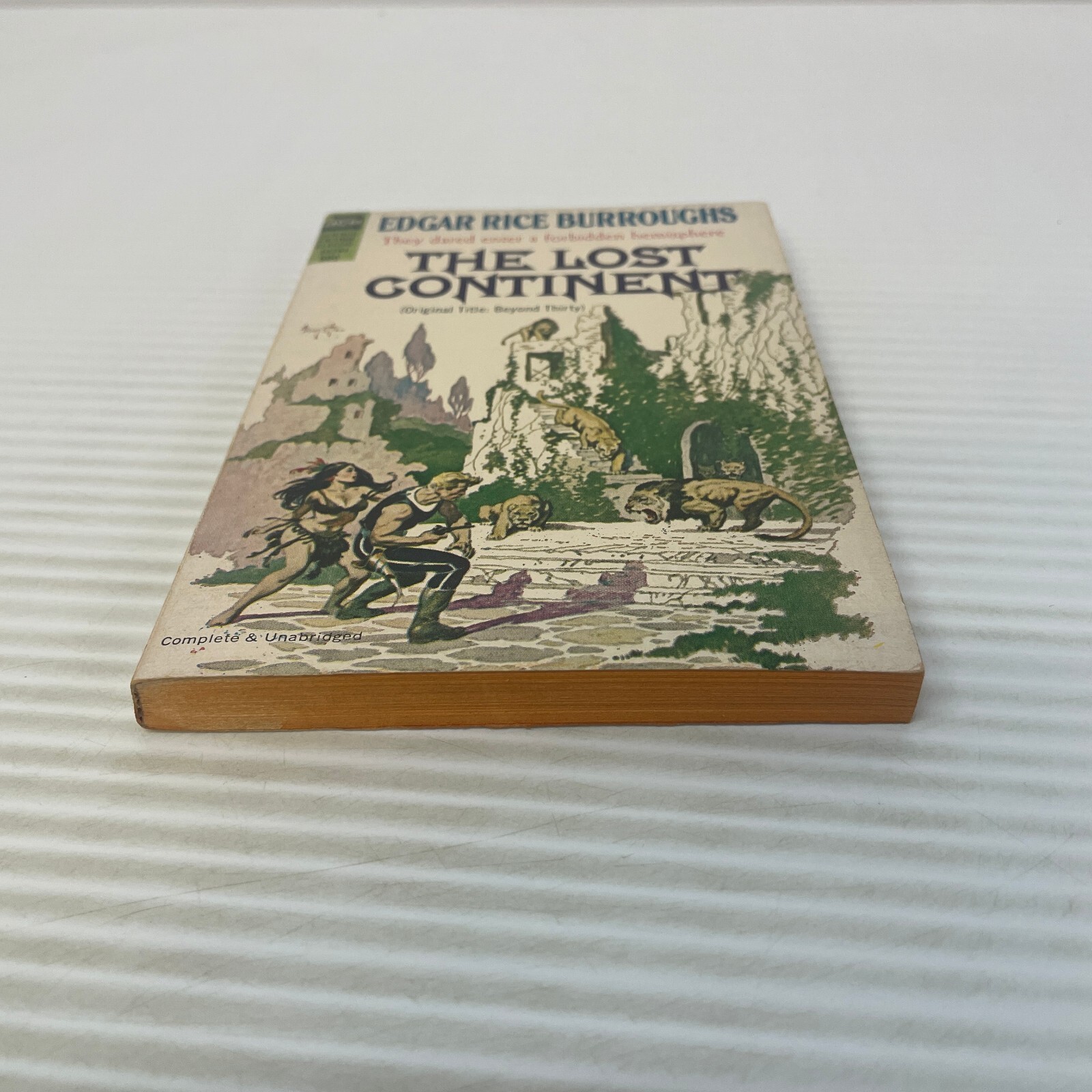The Lost Continent Science Fiction Paperback Book by Edgar Rice Burroughs 1972