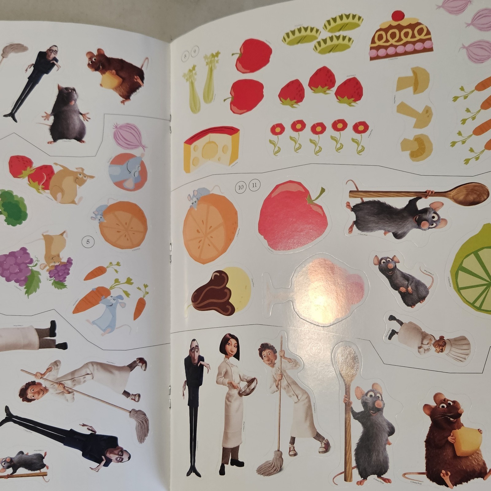 Bon Appetit! by RH Disney Staff (2007, Trade Paperback) Reusable Sticker Book