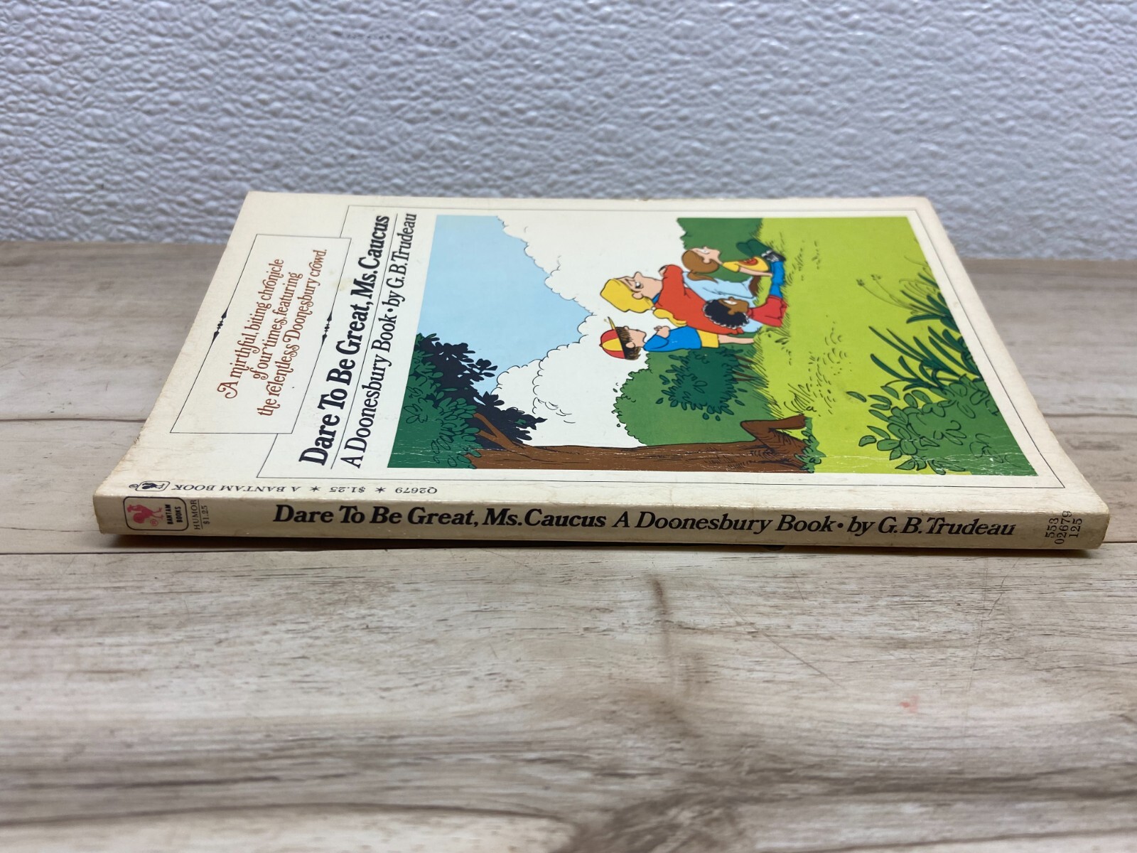 Vtg 1976 Dare To Be Great Ms. Caucus A Doonesbury Book By G.B. Trudeau