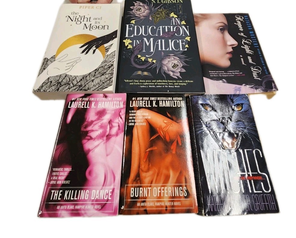 Lot of 6 Fantasy Books 3MM/2TP/1HC***Free Shipping **