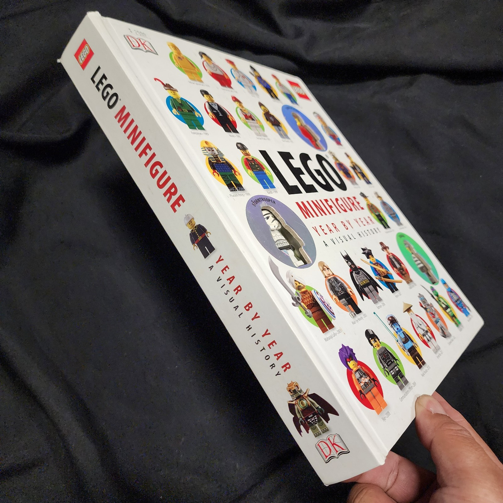 LEGO Minifigure Year by Year: A Visual History Book w/ 3 MiniFigures 2013