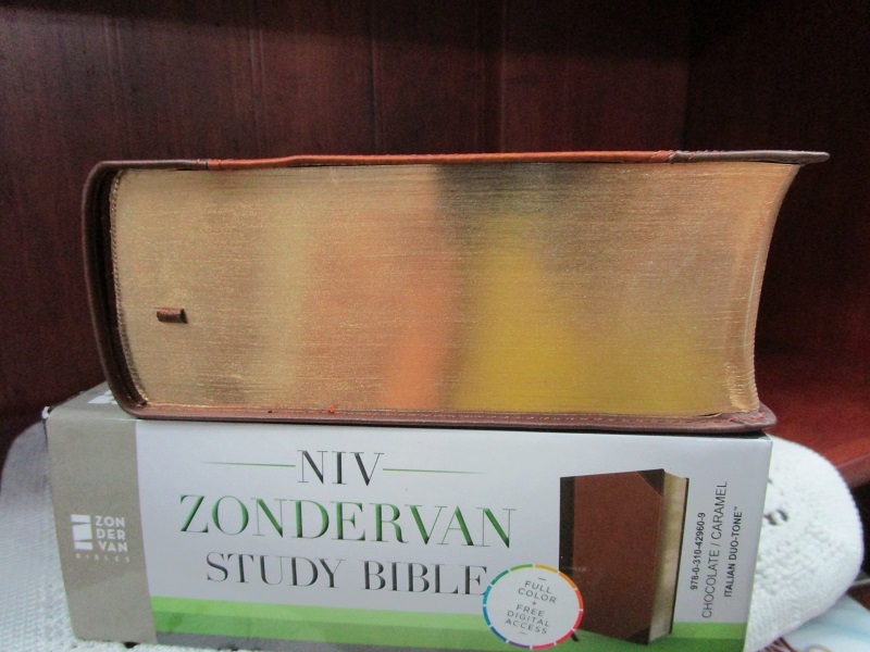 NIV 2011 Study Bible -Chocolate/Caramel – r$79.99- SALE!! SLIGHTLY IMPERFECT