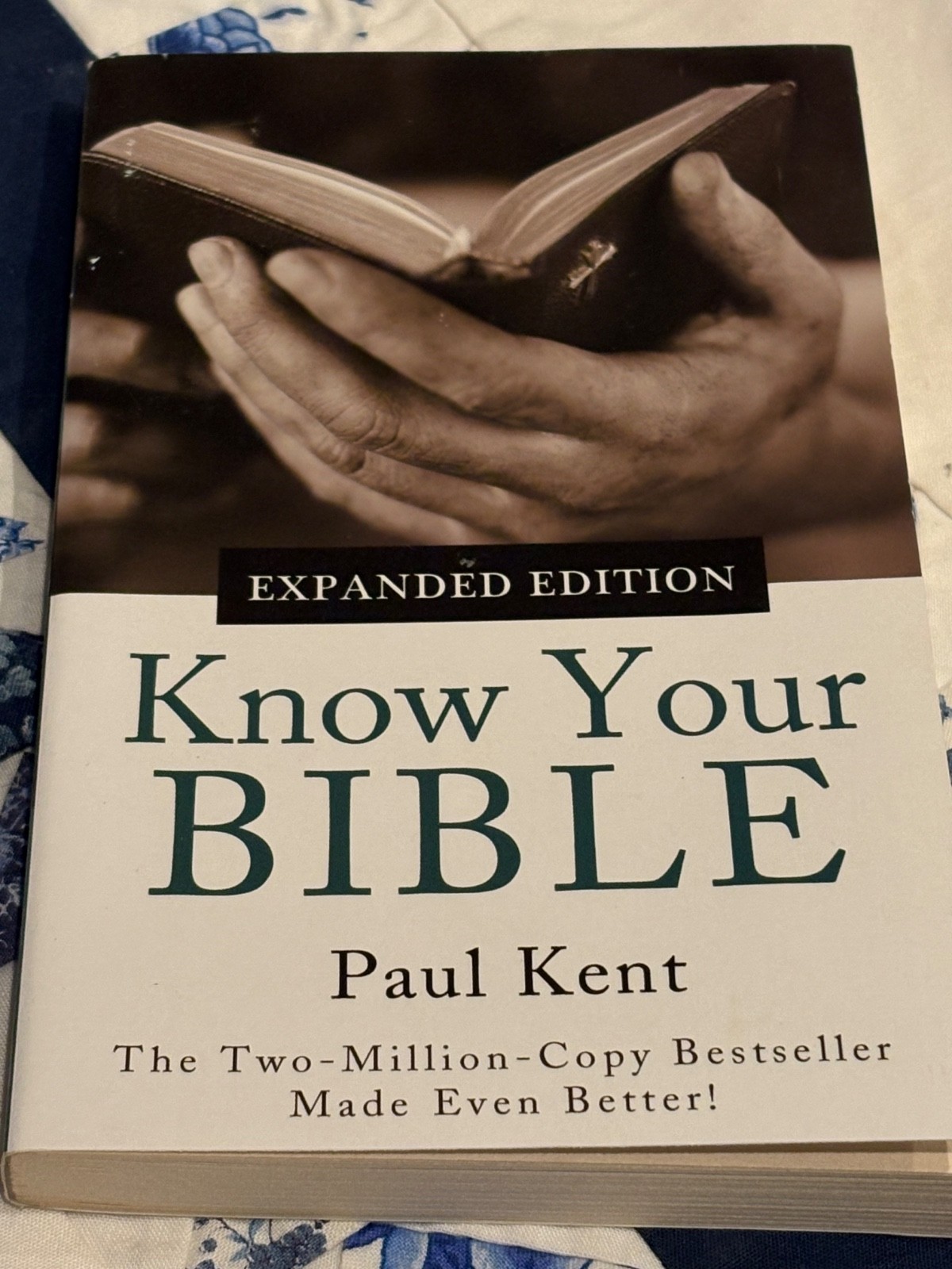 Know Your Bible by Paul Kent – compact size like new condition