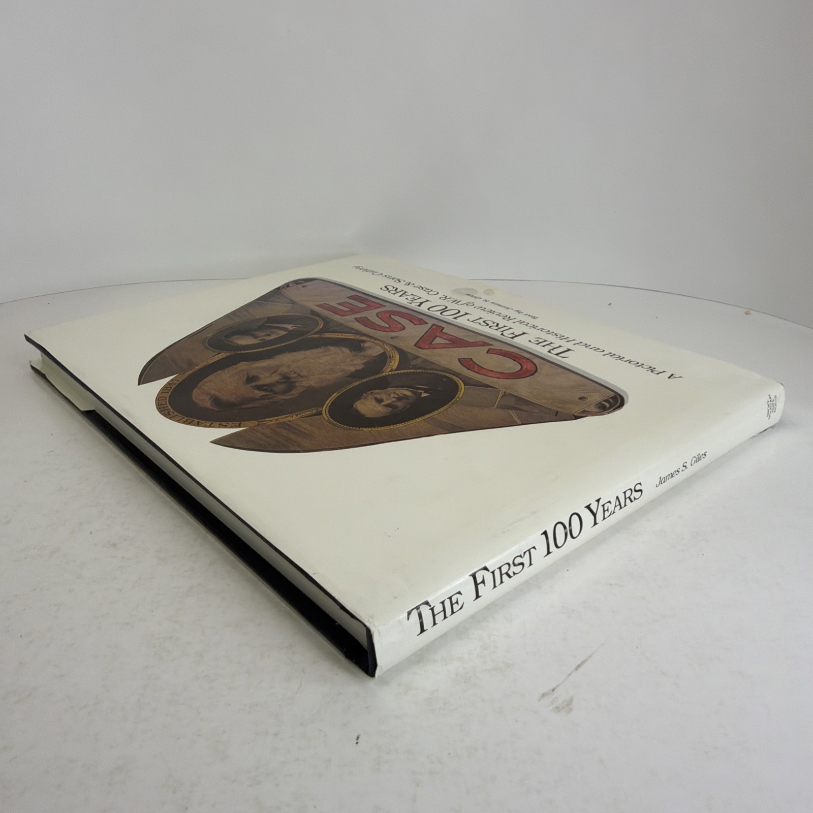 Case Knives First 100 Years Pictorial Historical Review of W.R. Case & Sons Book