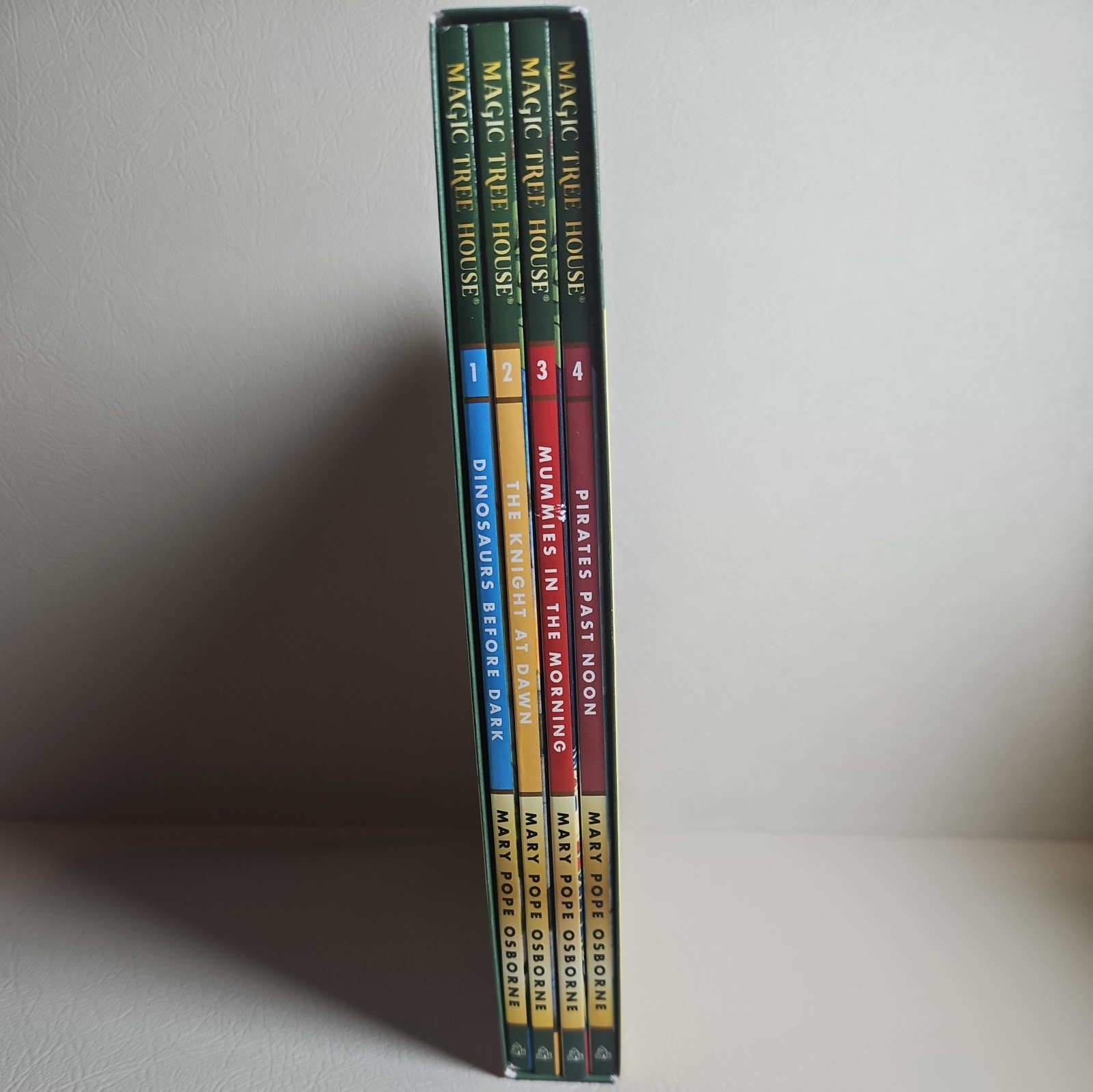 Magic Tree House Books 1-4 Box Gift Set Mary Pope Osborne Brand New – Mint