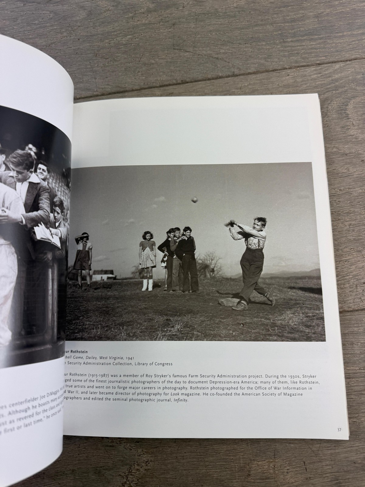 Visions Of Victory Sports Photography Andre Livingston Paideia Red Trade PB
