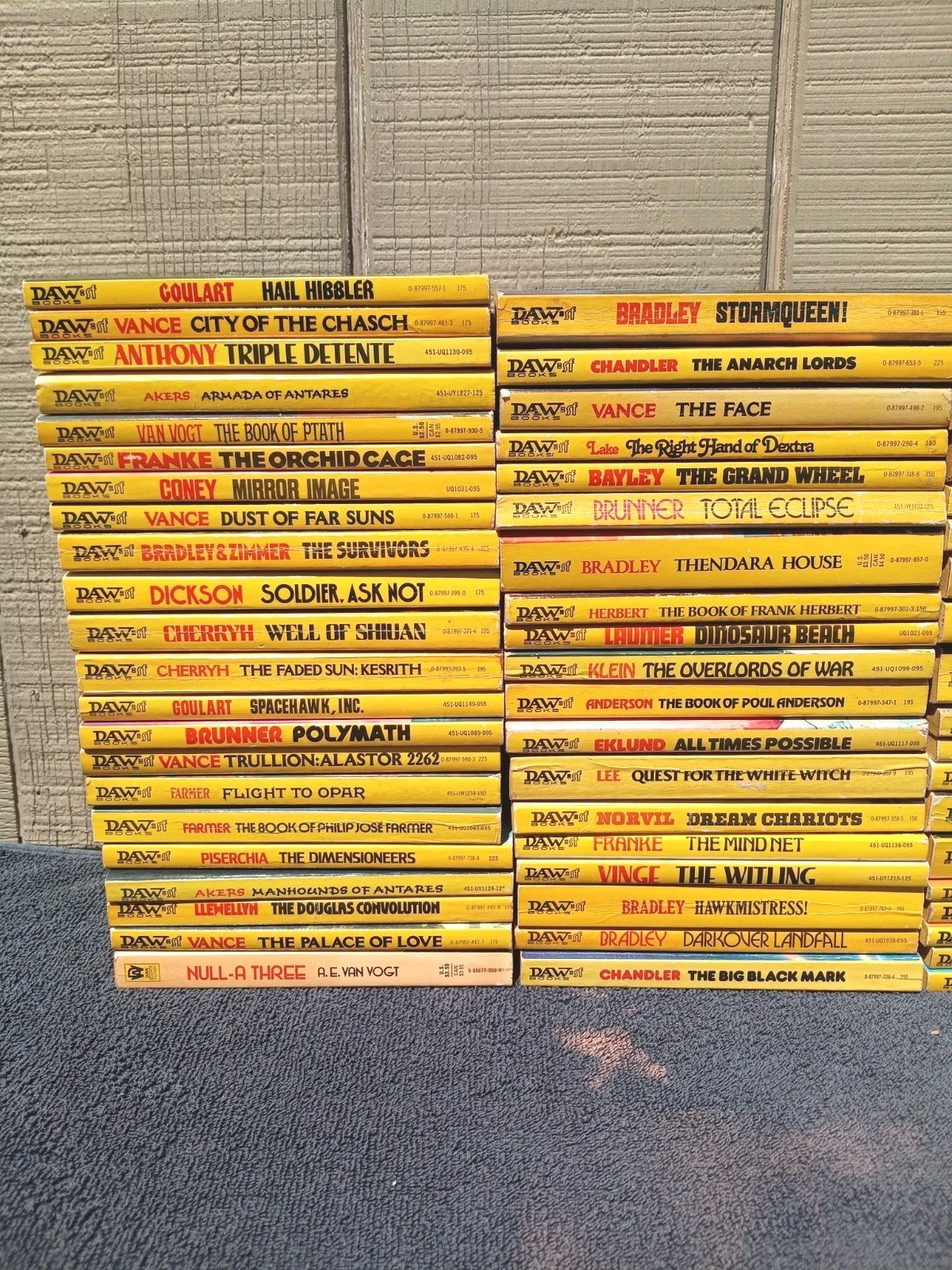 Large Lot 81 Vintage DAW Science Fiction PBs Nice Cnd Great Variety Fst Ship