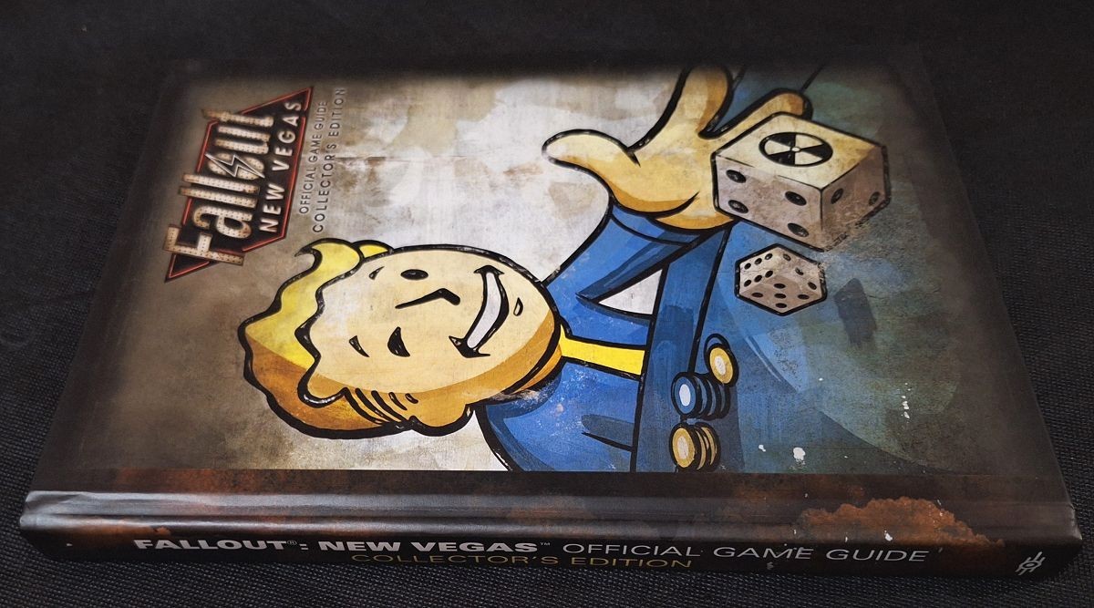 Fallout New Vegas Official Game Guide Collector’s Edition with map