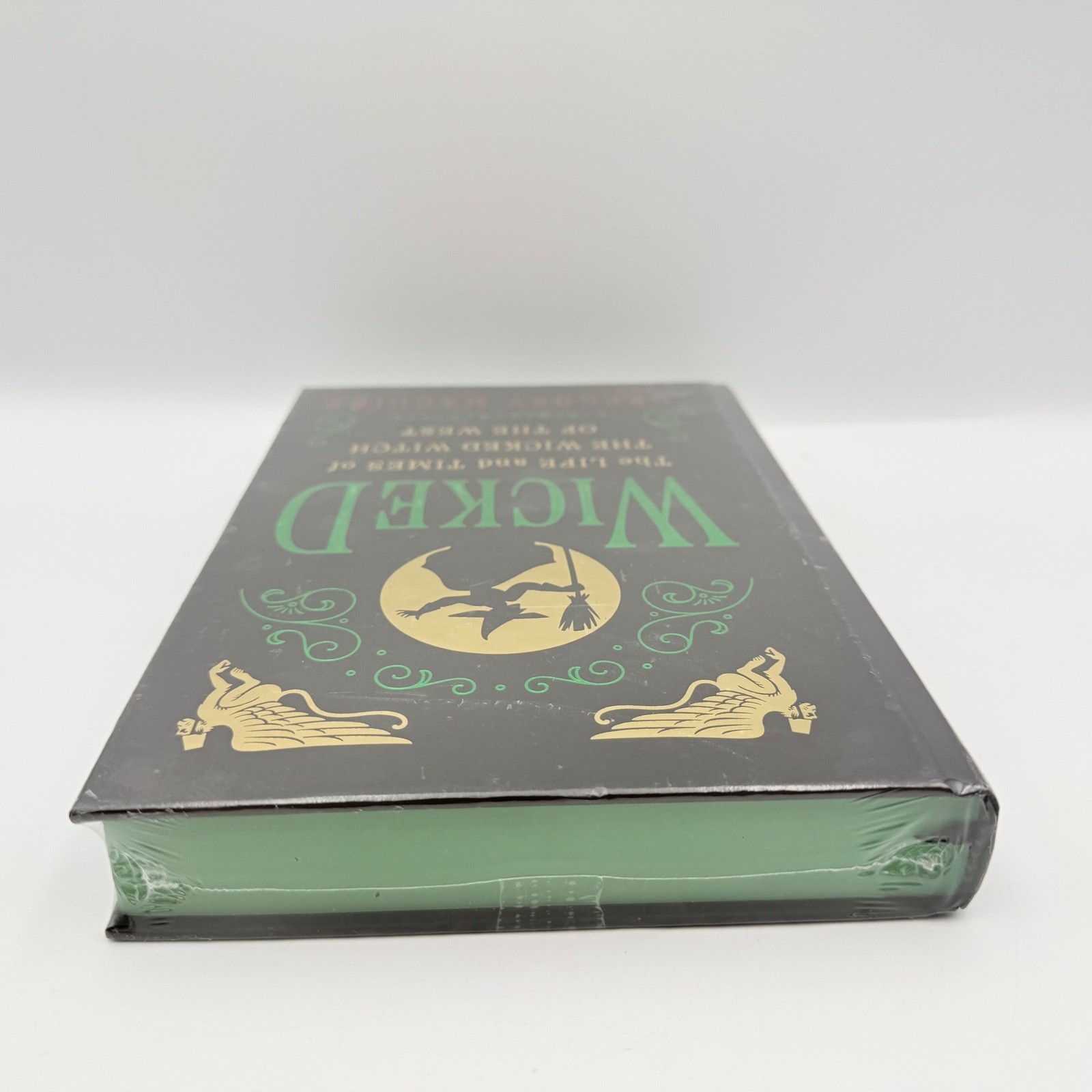 Wicked Gregory Maguire Collector’s Edition Hardcover Book Green Edges Sealed