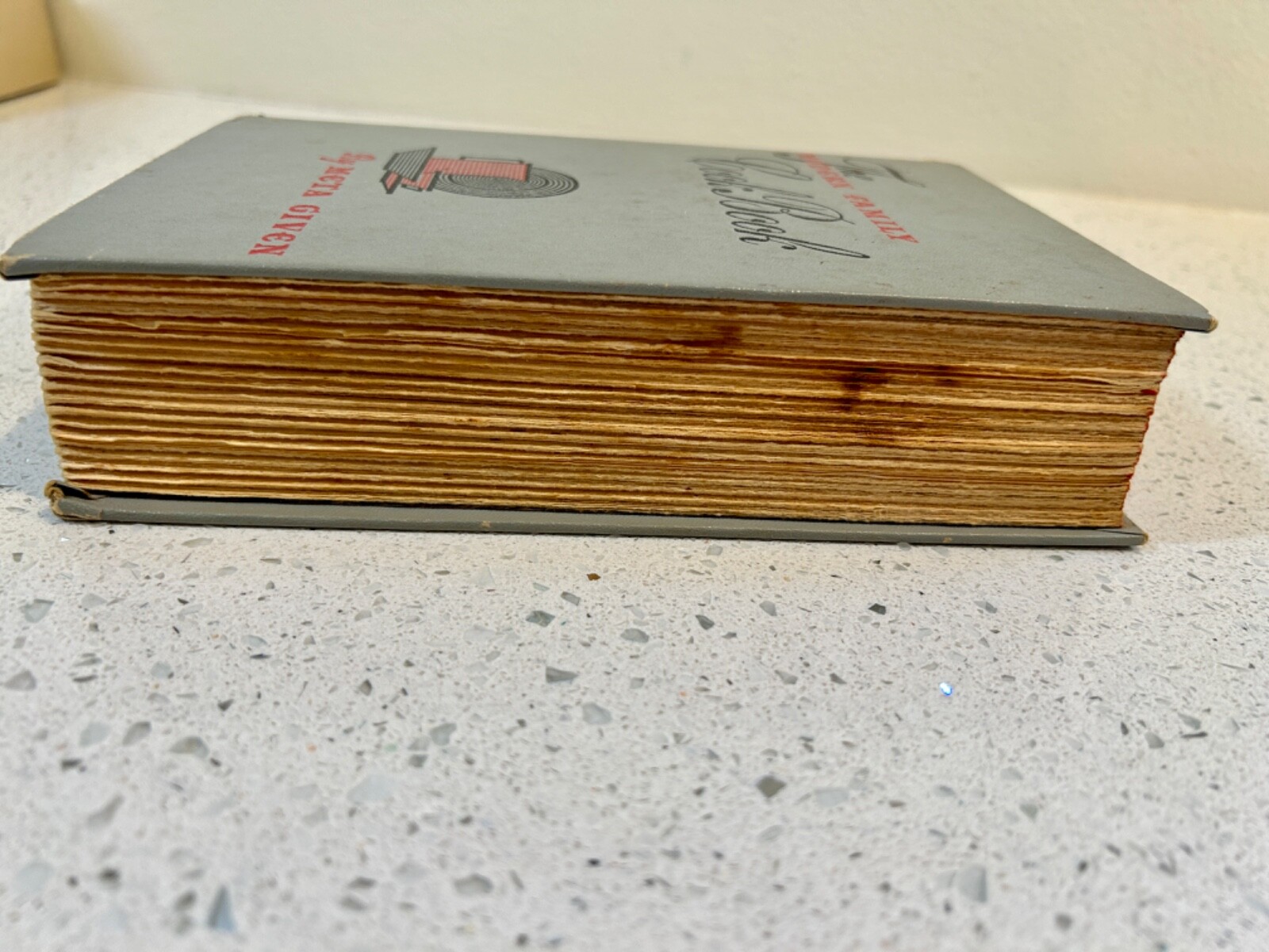 META GIVEN The Modern Family 1953 Cookbook – Vintage Hard Cover – 632 Pages
