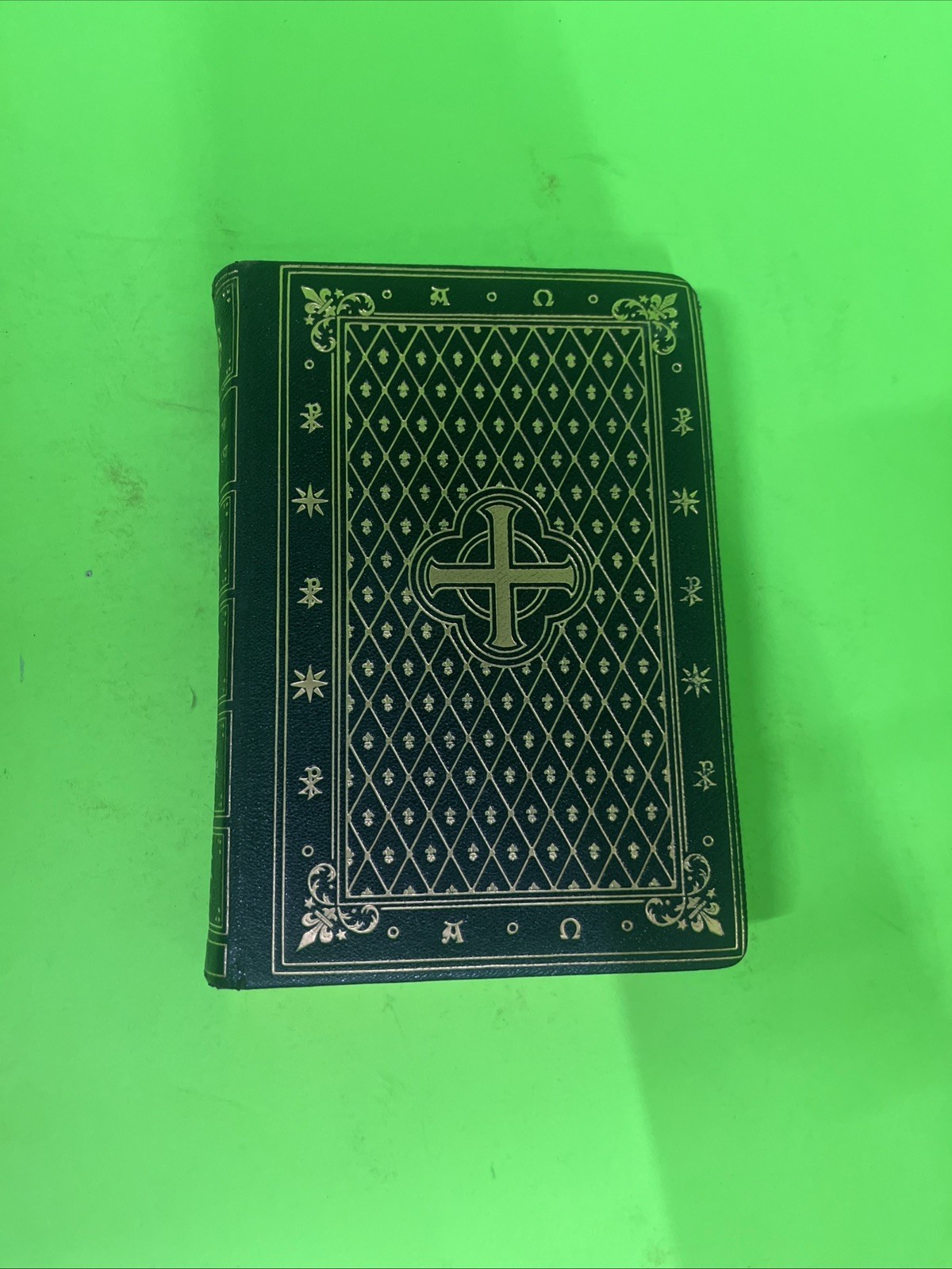 The New Testament by Catholic Scholars 1941 Victorian Cover