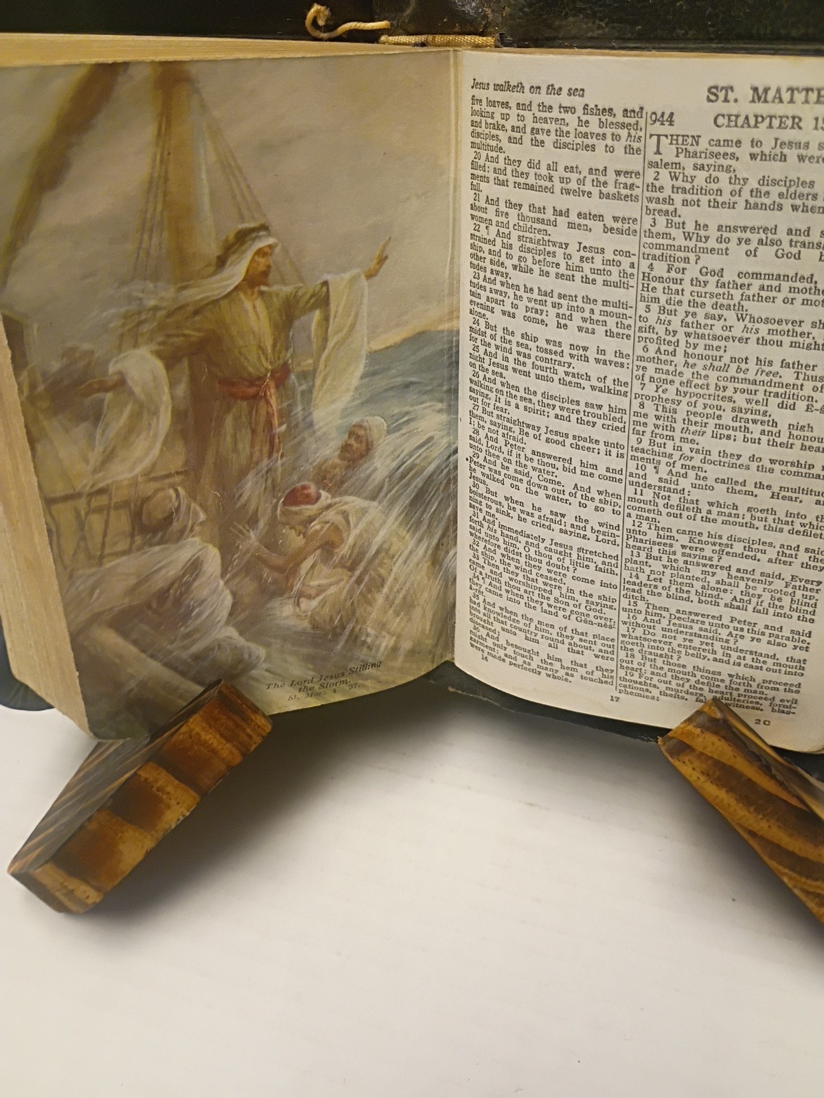 COLLINS Holy Bible- Illustrated -Vintage Black – Pocket Size