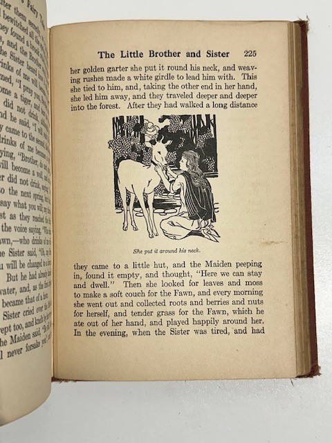 ANTIQUE GRIMM’S FAIRY TALES Copyright 1924 Hardcover Vintage with 21 Tales S16