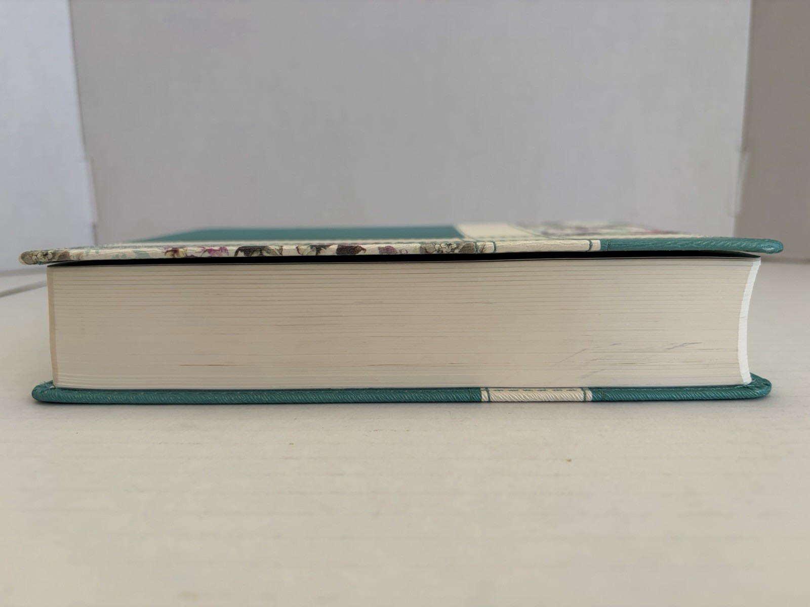 NKJV Notetaking Bible Teal Flowers Holman 2015