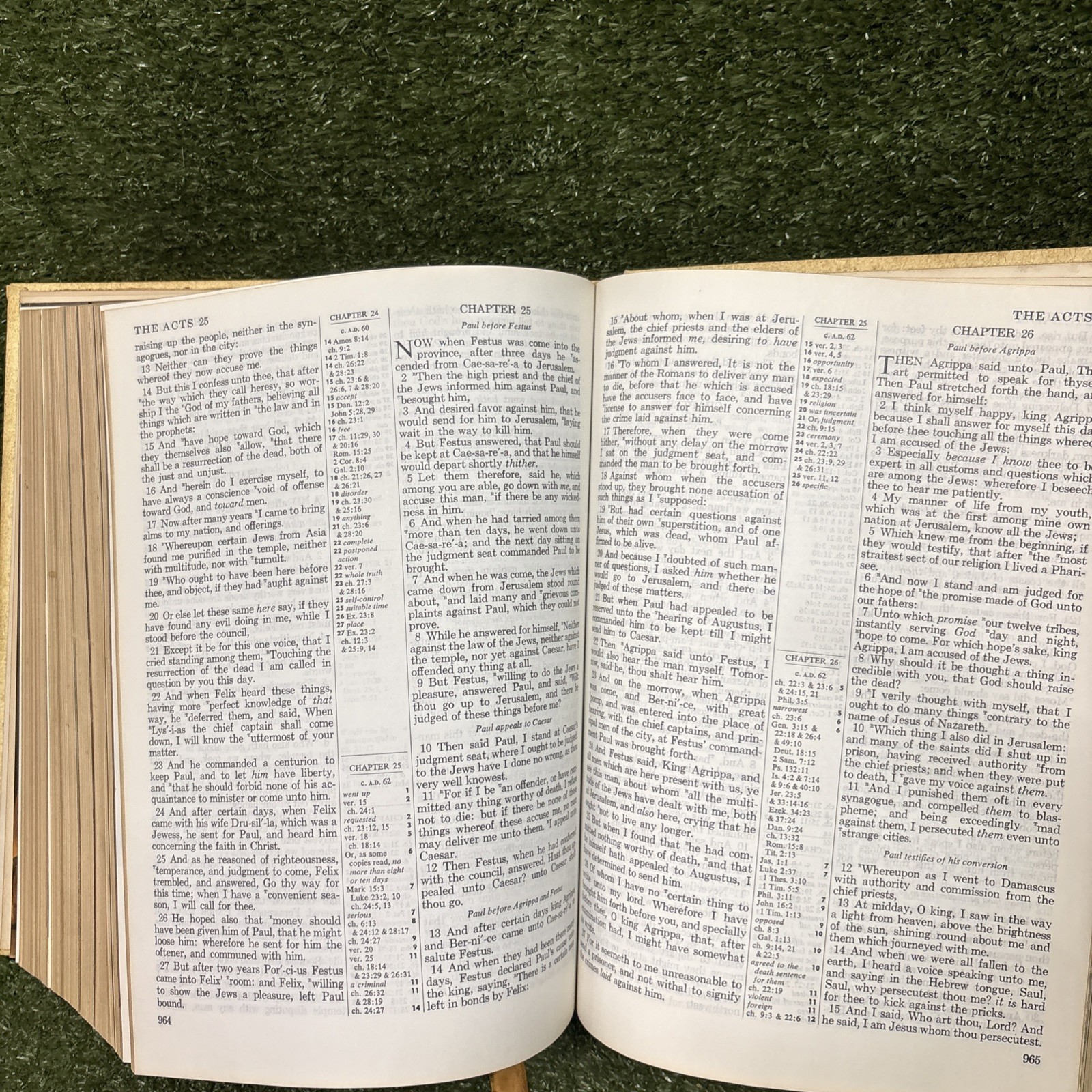 Vintage Holy Bible Family King James Version 1968 Illustrations Large